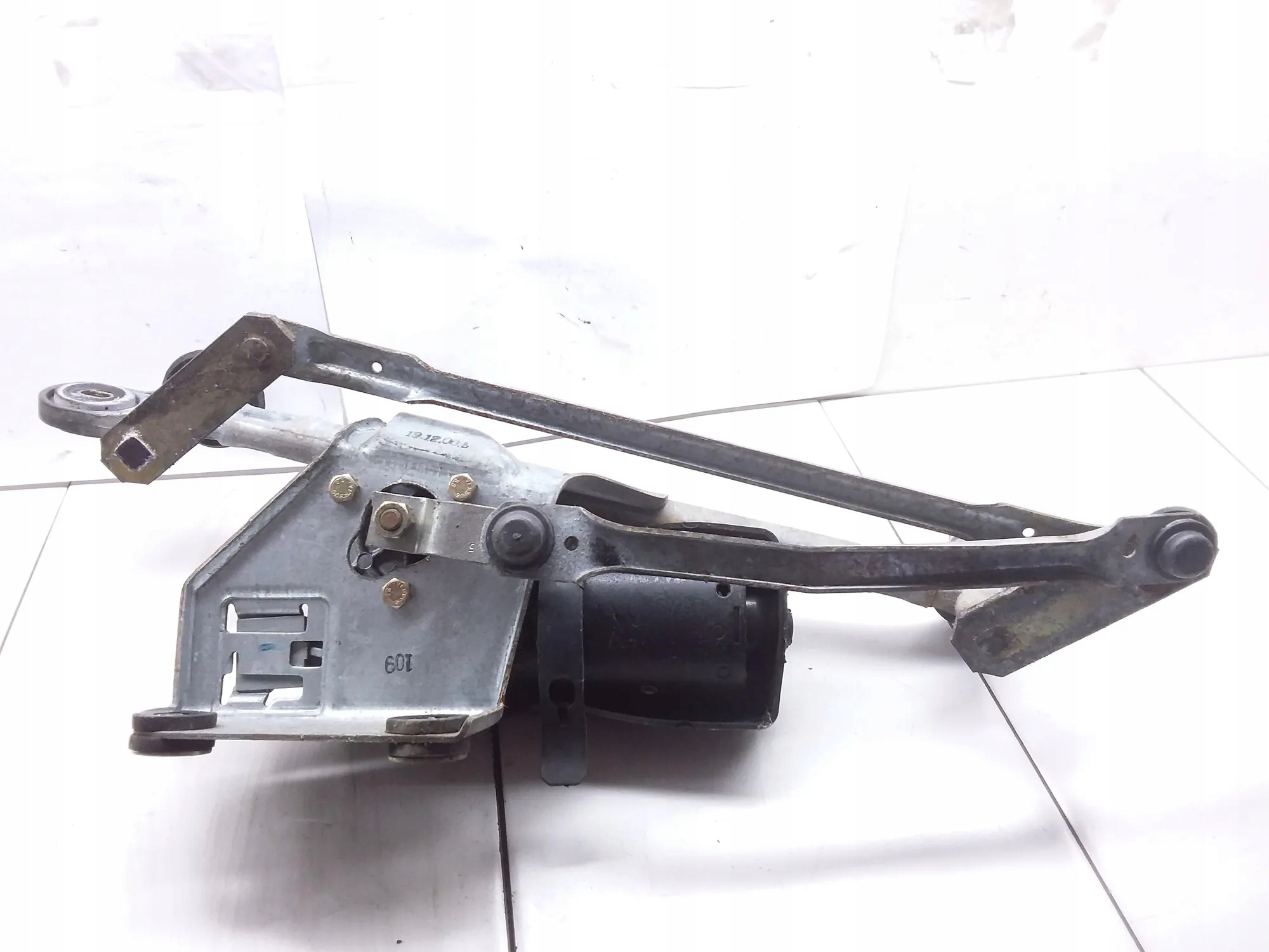 Renault Scenic tuulilasinpyyhkimen moottori 0390241352