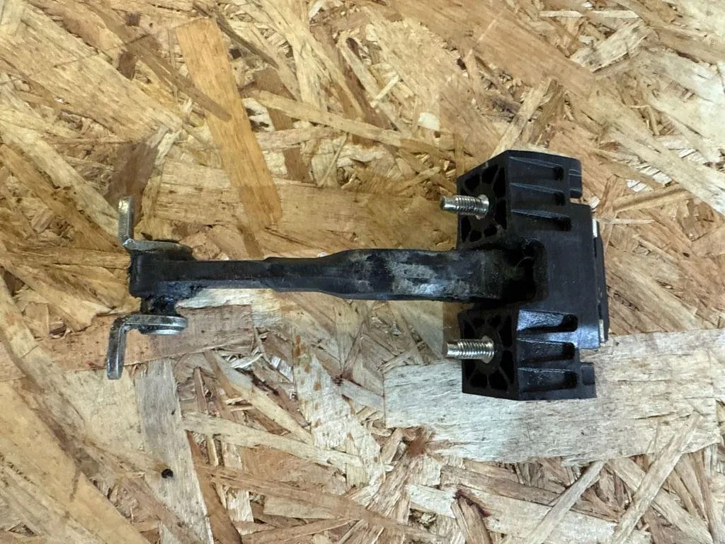 Alfa Romeo OE 60690659 Türstopper gebraucht image 3