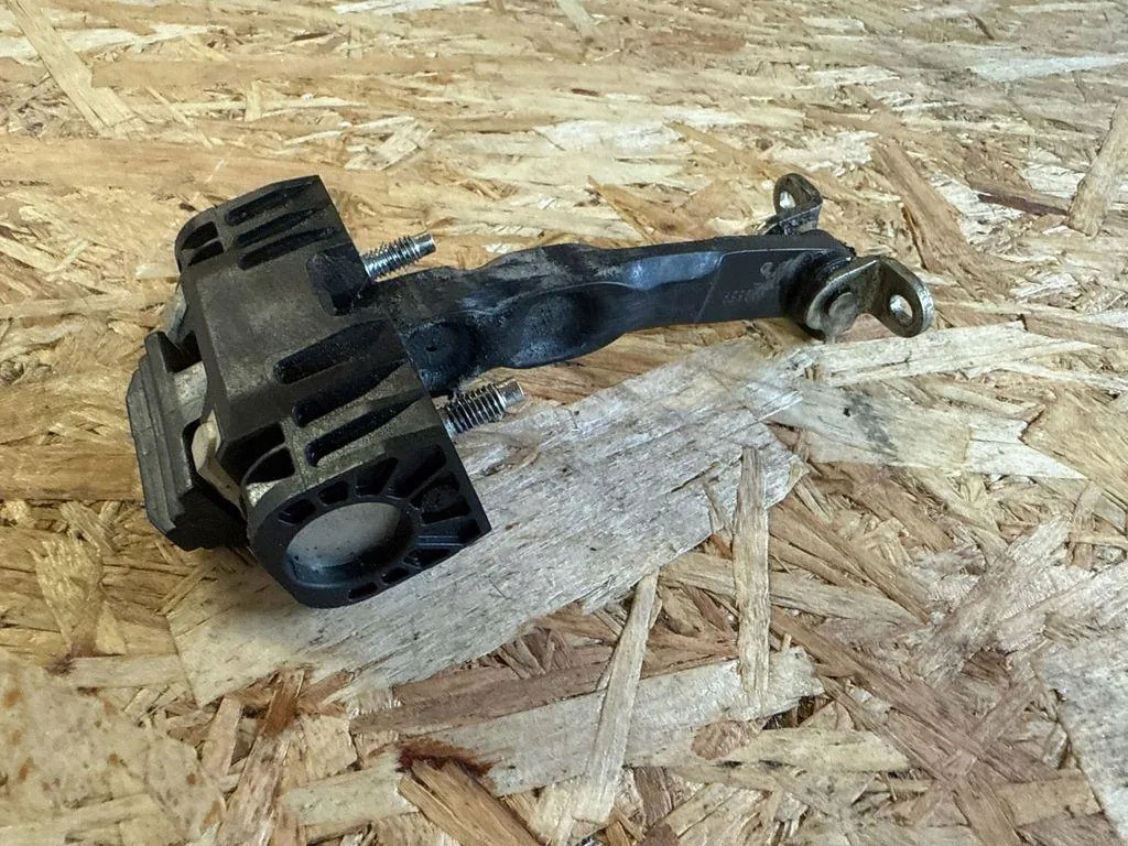 Alfa Romeo OE 60690659 Türstopper gebraucht image 5