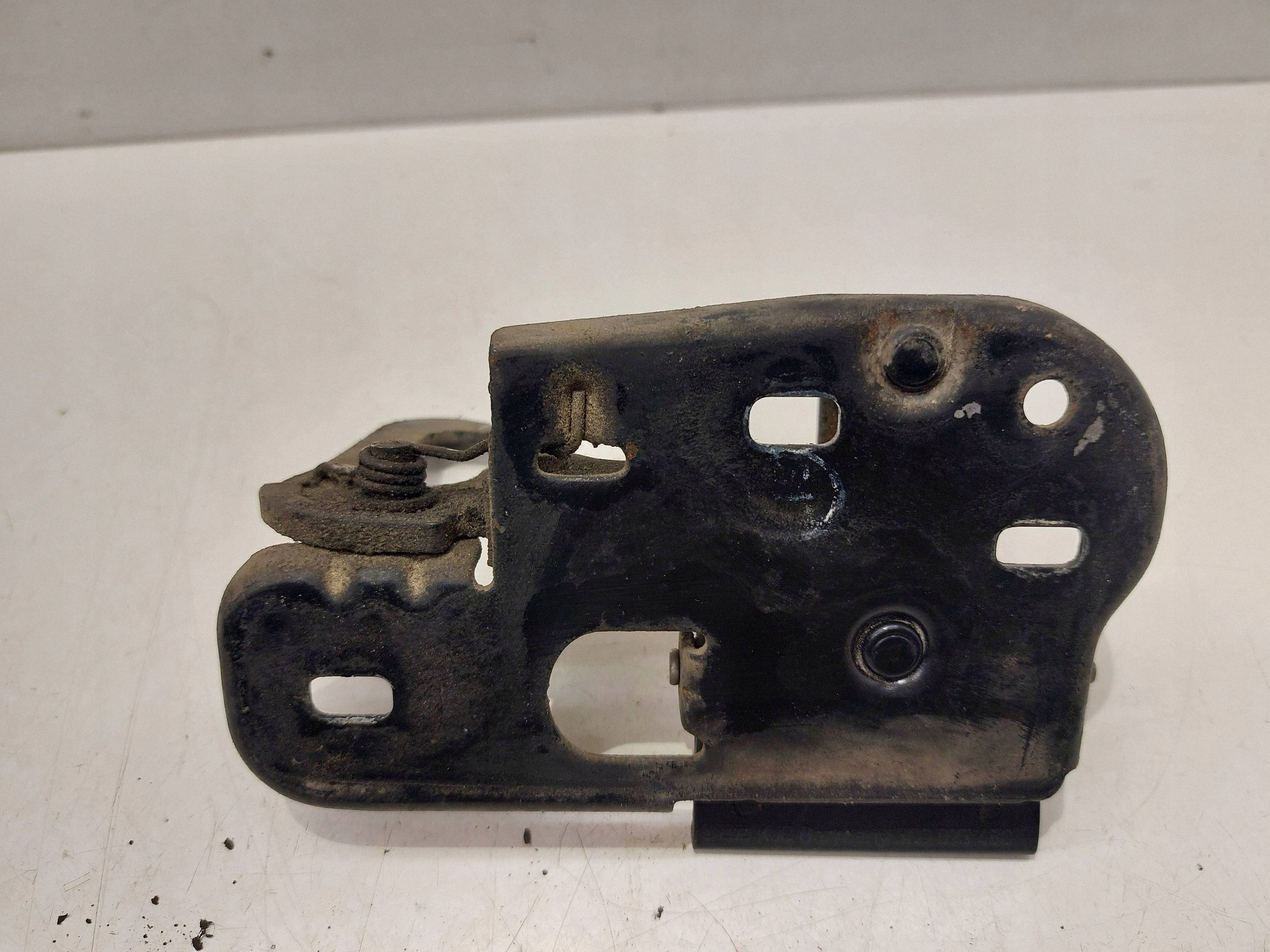 Verrou de capot VW Passat B6 3C0823480 image 3