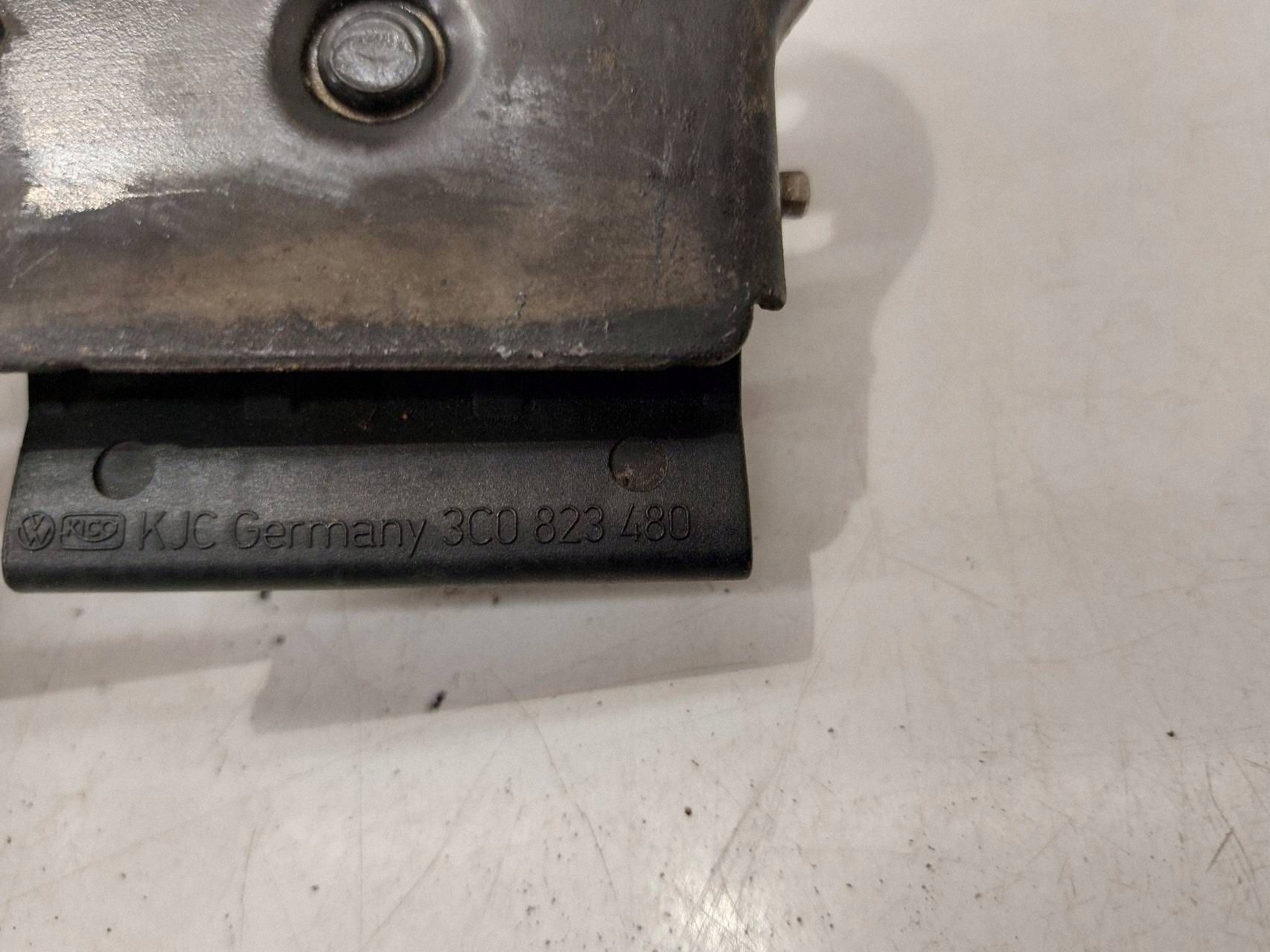 Verrou de capot VW Passat B6 3C0823480 image 4