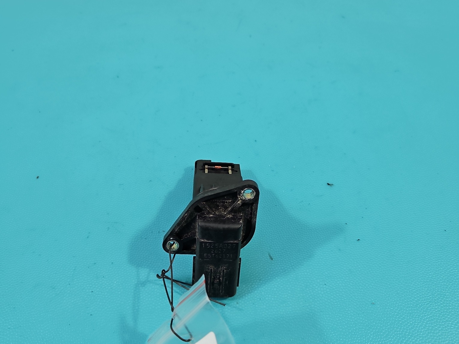 Mass air flow sensor Mitsubishi Outlander III image 3