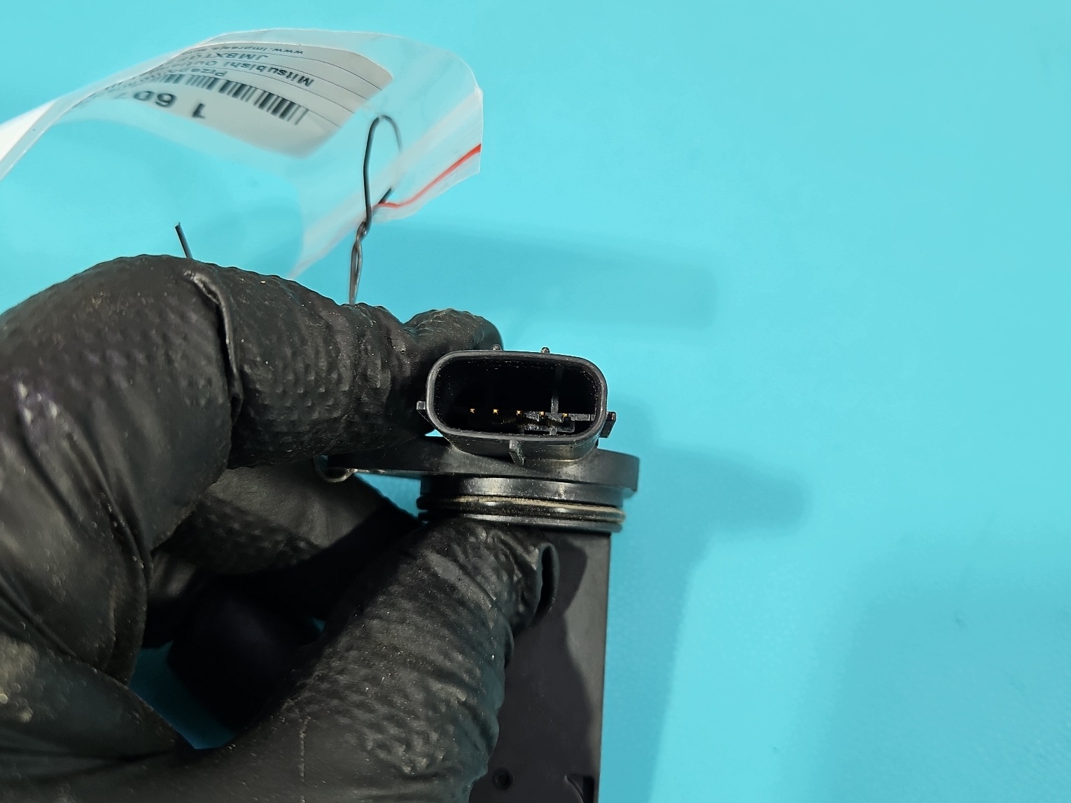 Mass air flow sensor Mitsubishi Outlander III image 5