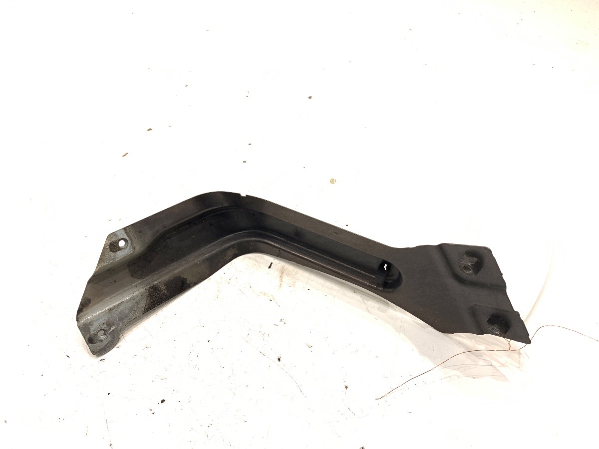 Soporte Guardabarros Delantero Derecho VW Touran