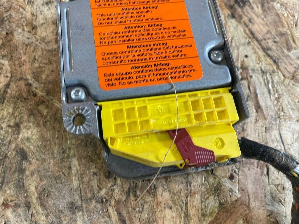Module de suspension VW Golf IV 1.9 TDI 6Q0909605A image 9