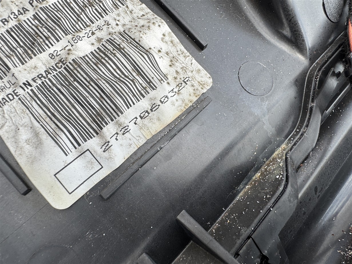 Radiateur de clim 272706032R Renault Trafic IV image 7