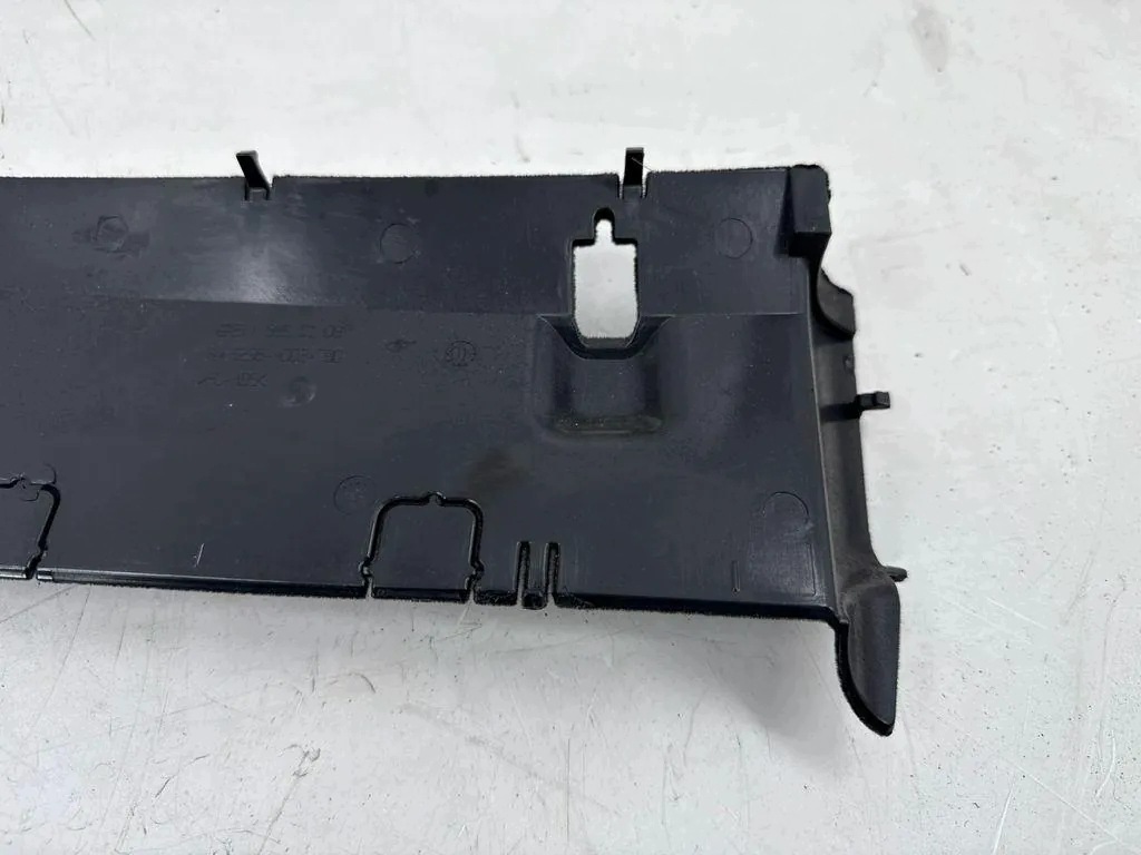 Mercedes-Benz E (W211) 2116890108 Used Part 2002 image 4