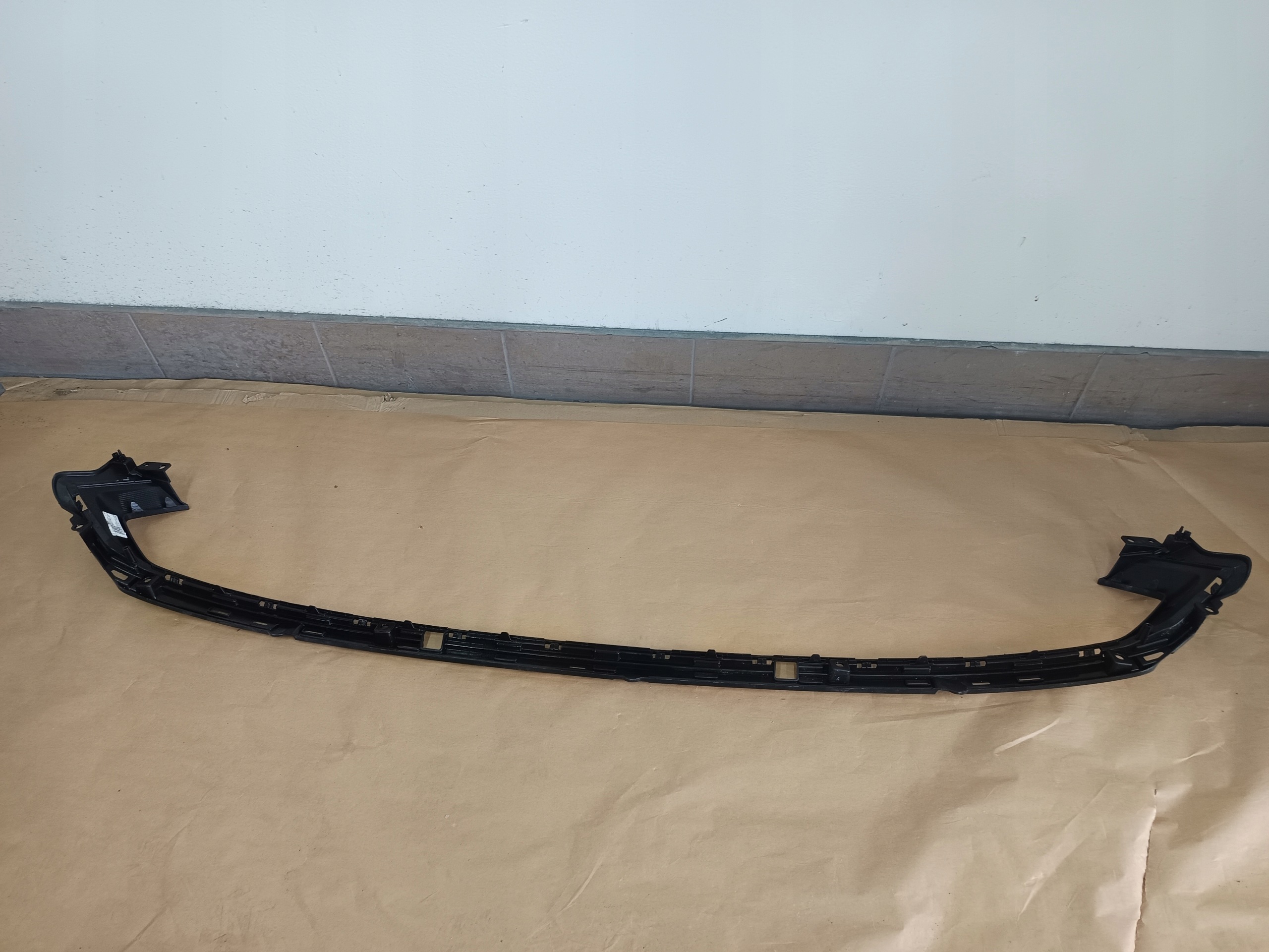 Lijst bumper Hyundai Kona 2 EV 86539-HF100 image 2