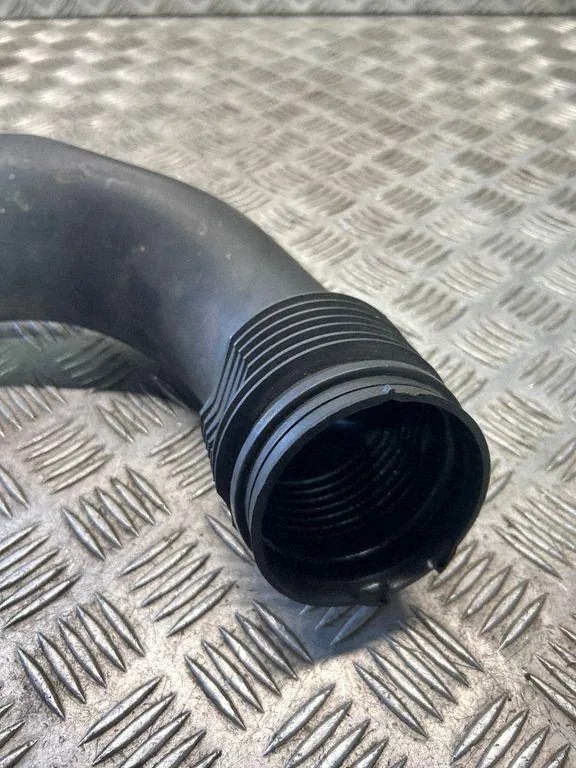 Intercooler Pipe BMW 5 Touring F11 3.0d 190kW 2011 OEM 8514090