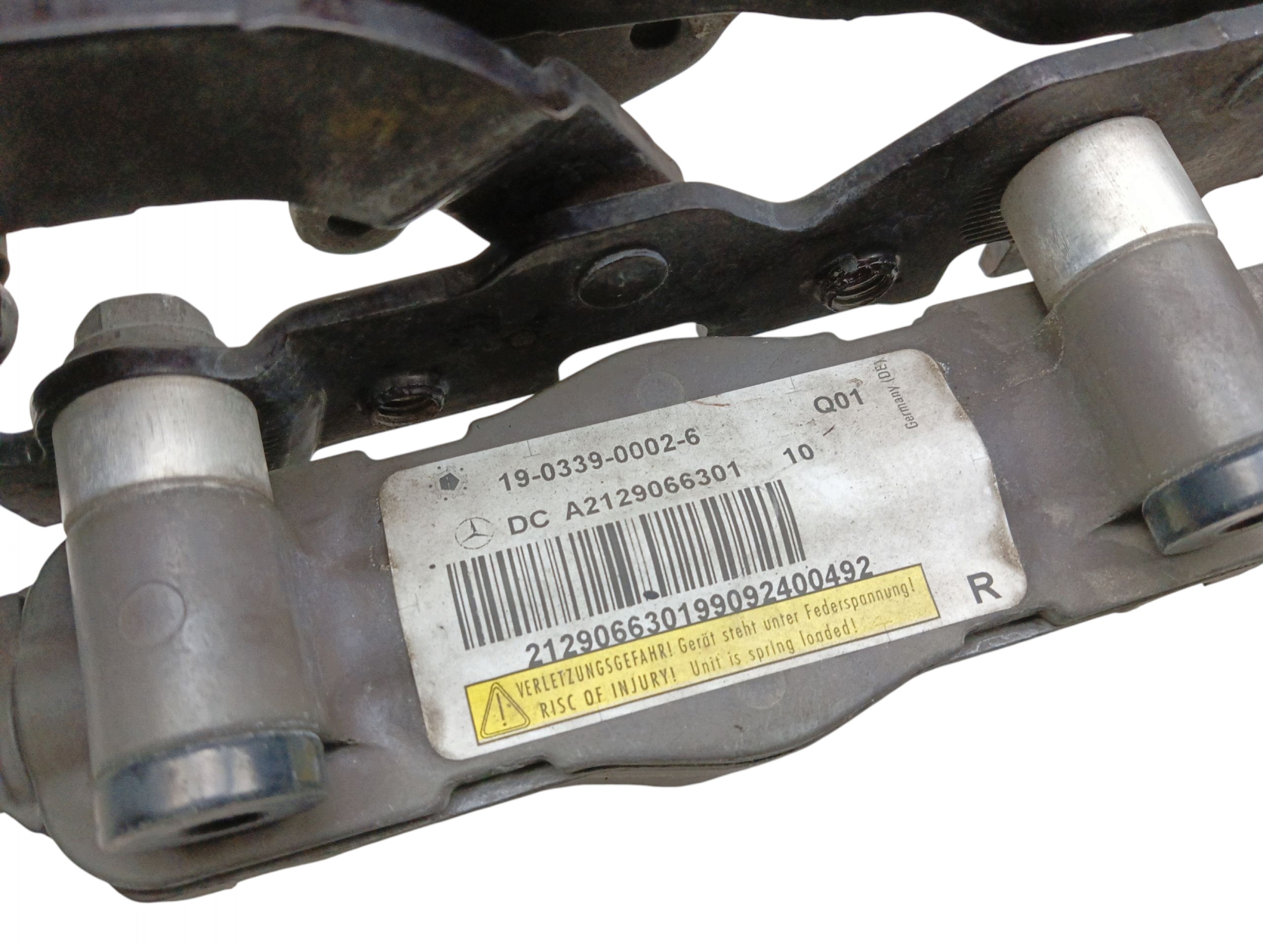 Cerniere cofano Mercedes E W212 Usate image 7