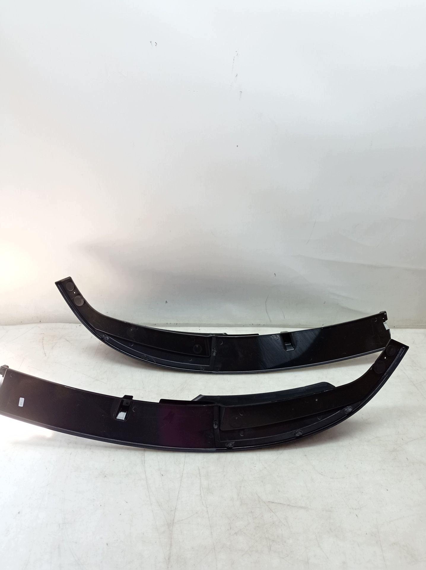 Schwarzer glänzender Frontspoiler für BMW 3er F30 F31 2012-2018 image 3