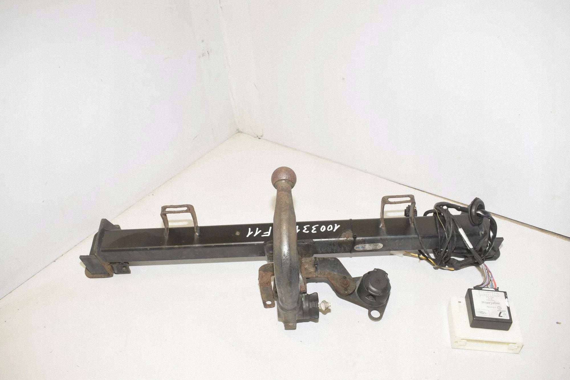 BMW F10 F11 Vetokoukku Oris 049843