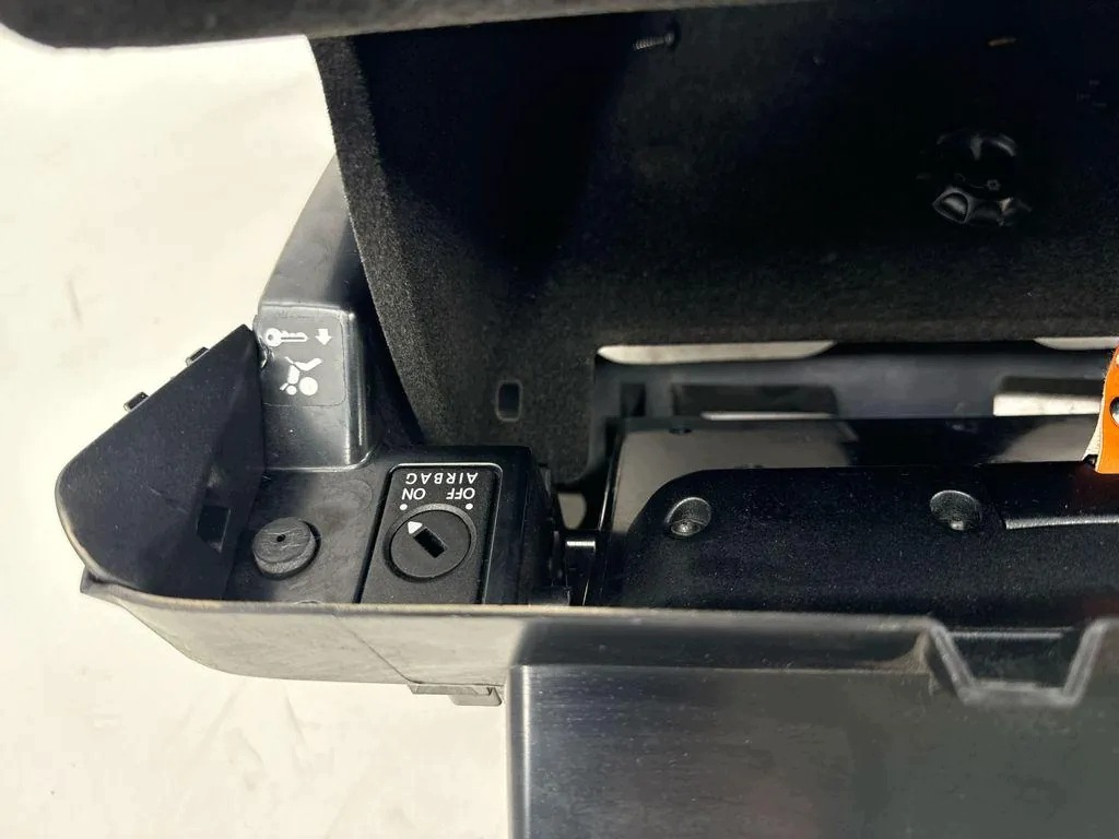 Forro de guantera VW Passat Variant B6 3C5 T0024726112 image 6