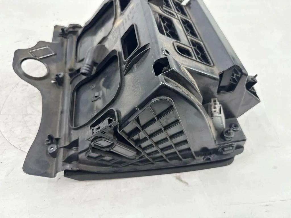 Forro de guantera VW Passat Variant B6 3C5 T0024726112 image 8