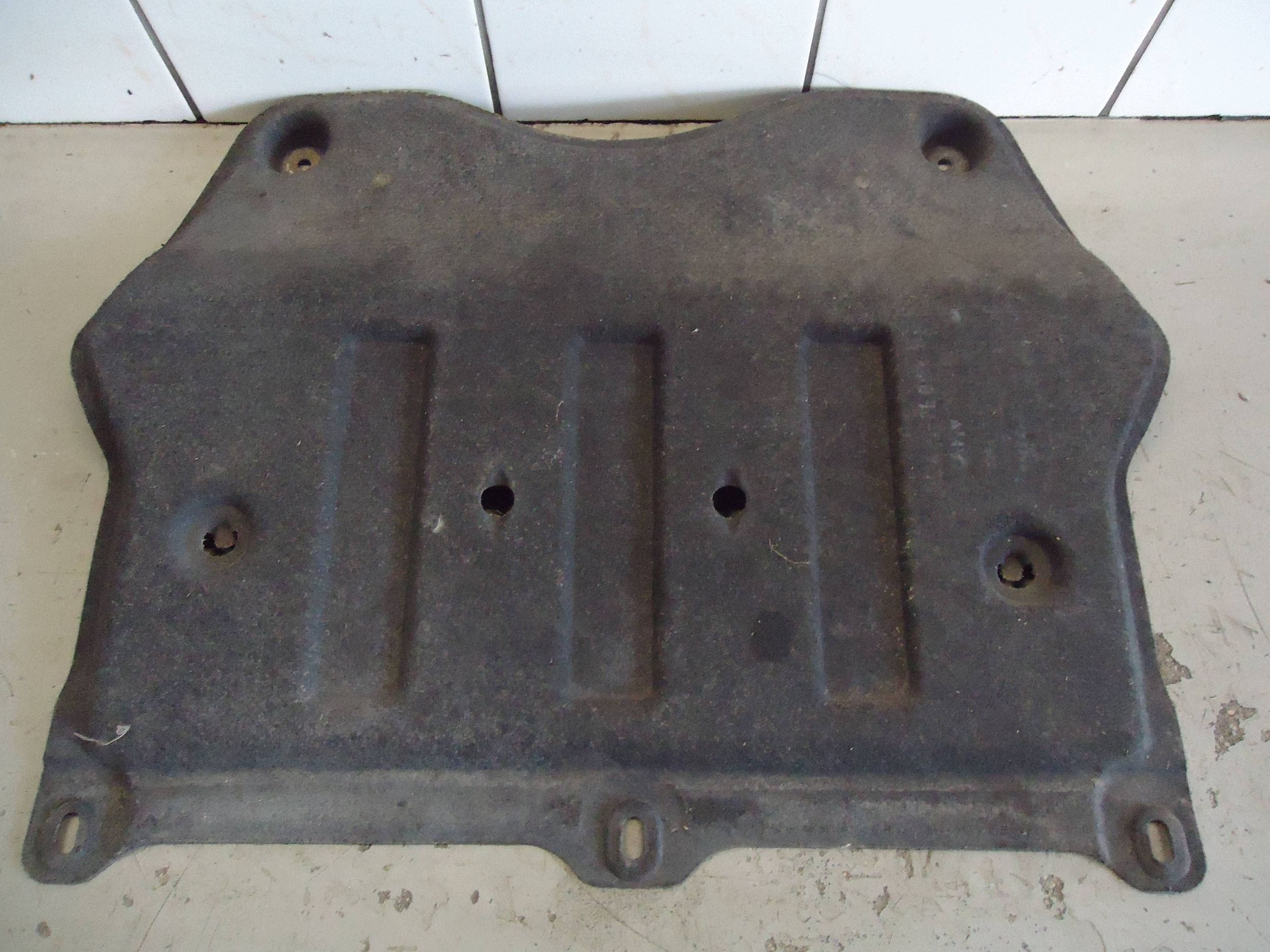 Cubrecárter Trasero Ford Kuga II OKL17180 image 2