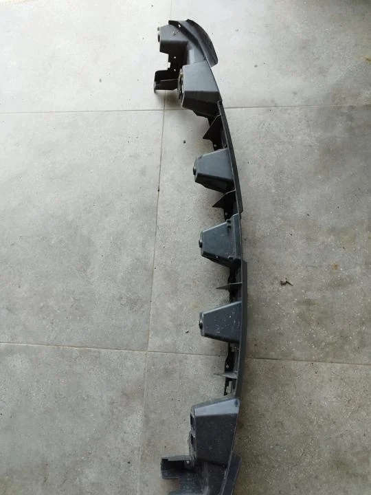 Support pare-chocs arrière J8A217E855AG Land Rover