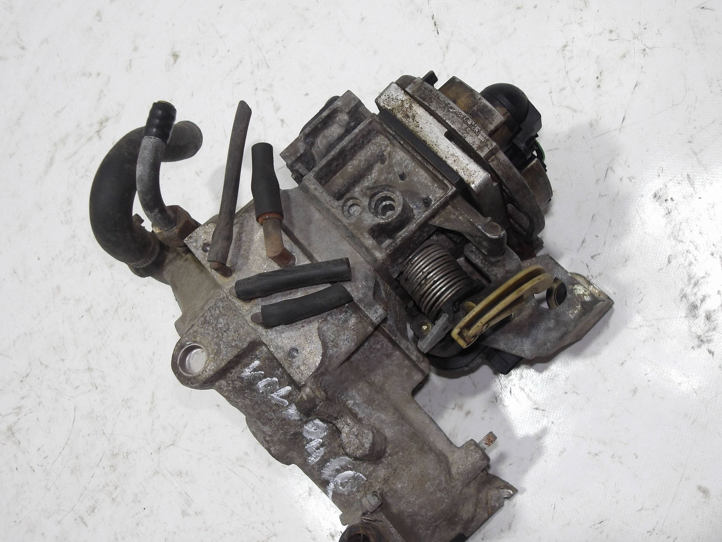 Ansaugkrümmer Vergaser Monoinjection Volvo 460 image 4