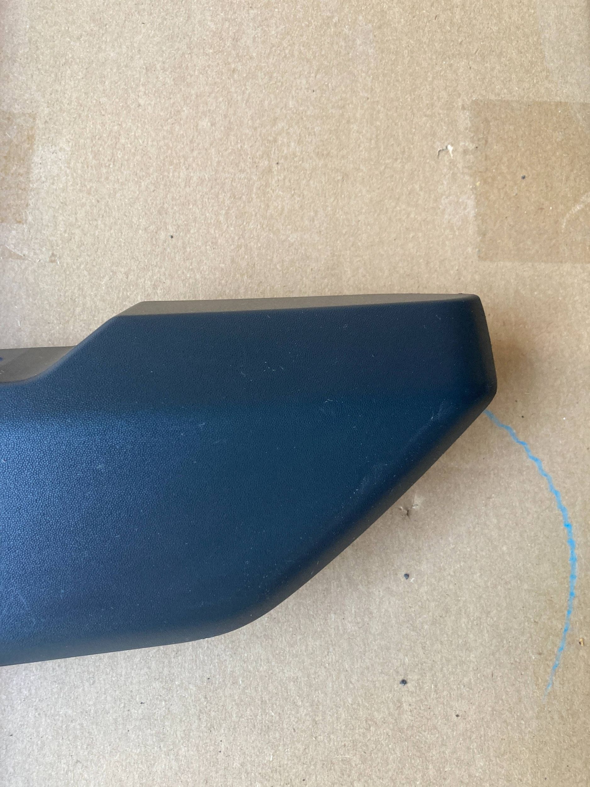 Ford Transit Custom takaluukun lista, alkuperäinen