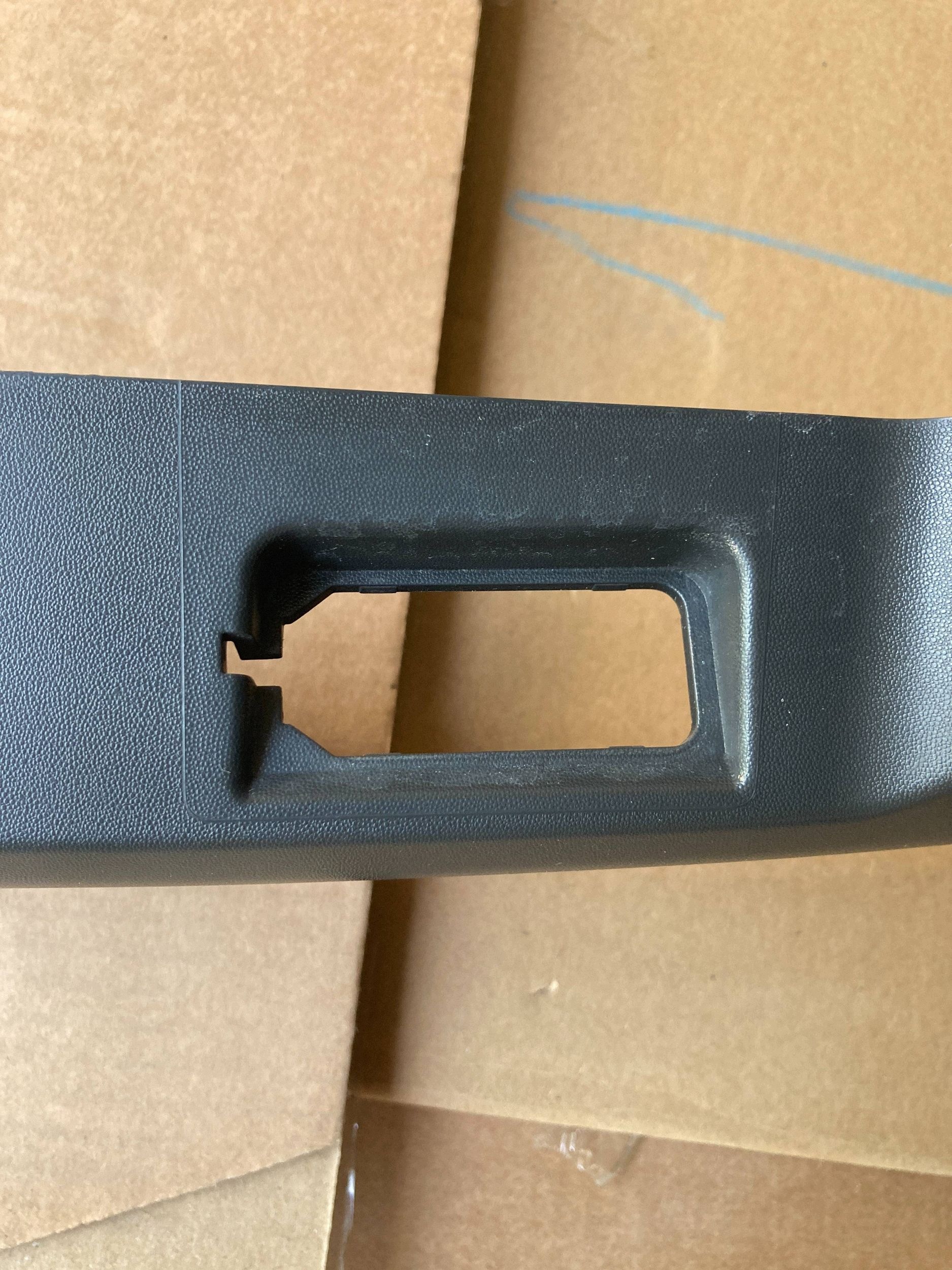 Listeau de hayon Ford Transit Custom OEM image 7