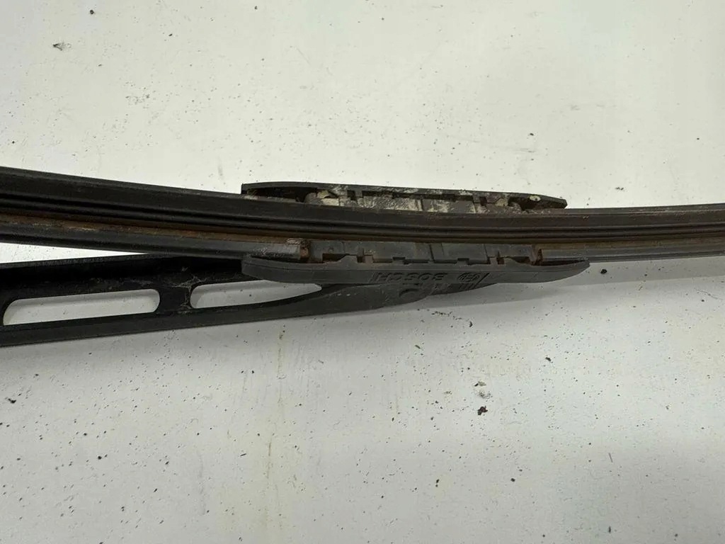 Mercedes A2038202544 Scheibenwischerarm