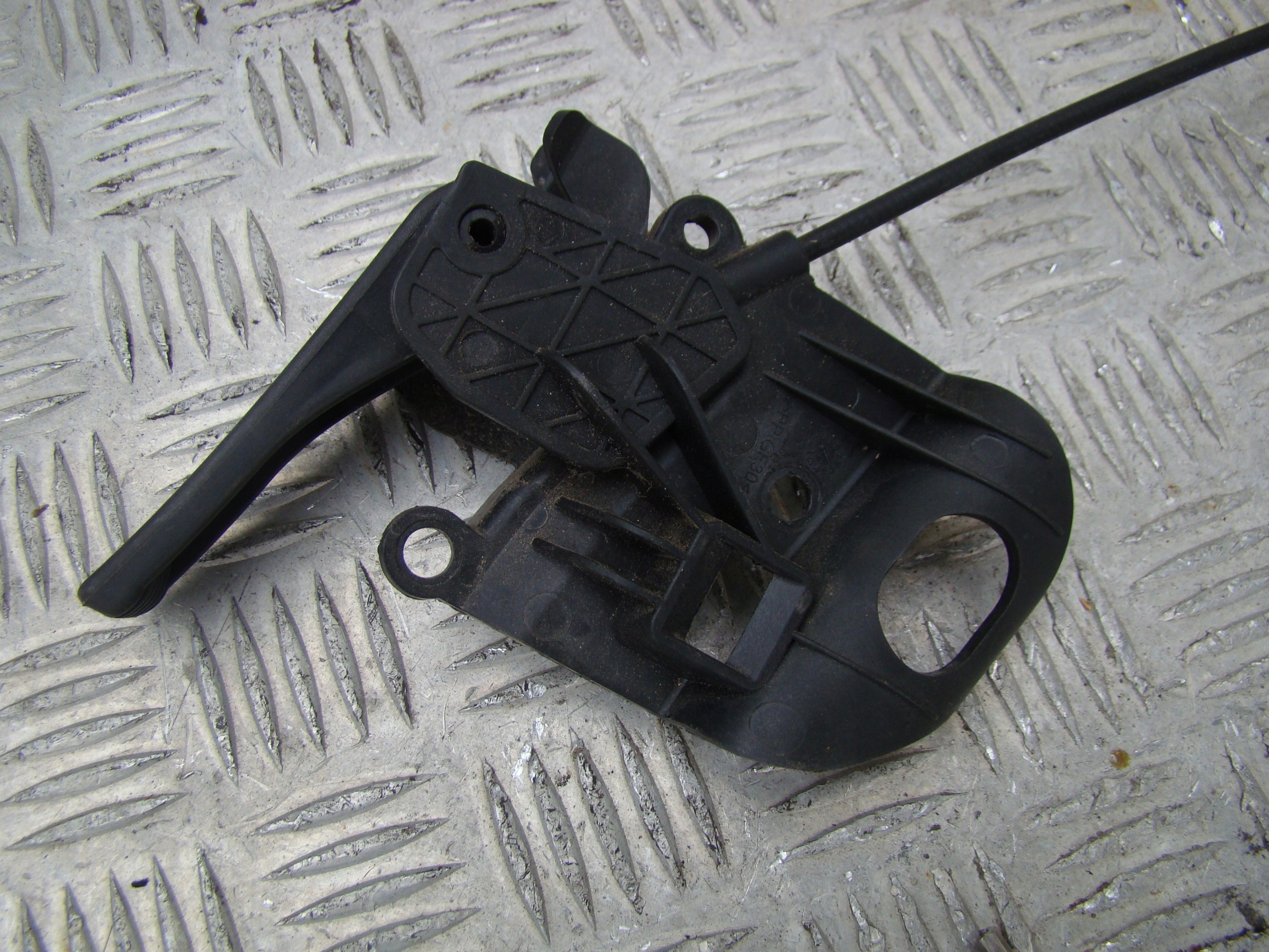 Câble d'ouverture de capot Peugeot 3008 II 9813562180 image 3