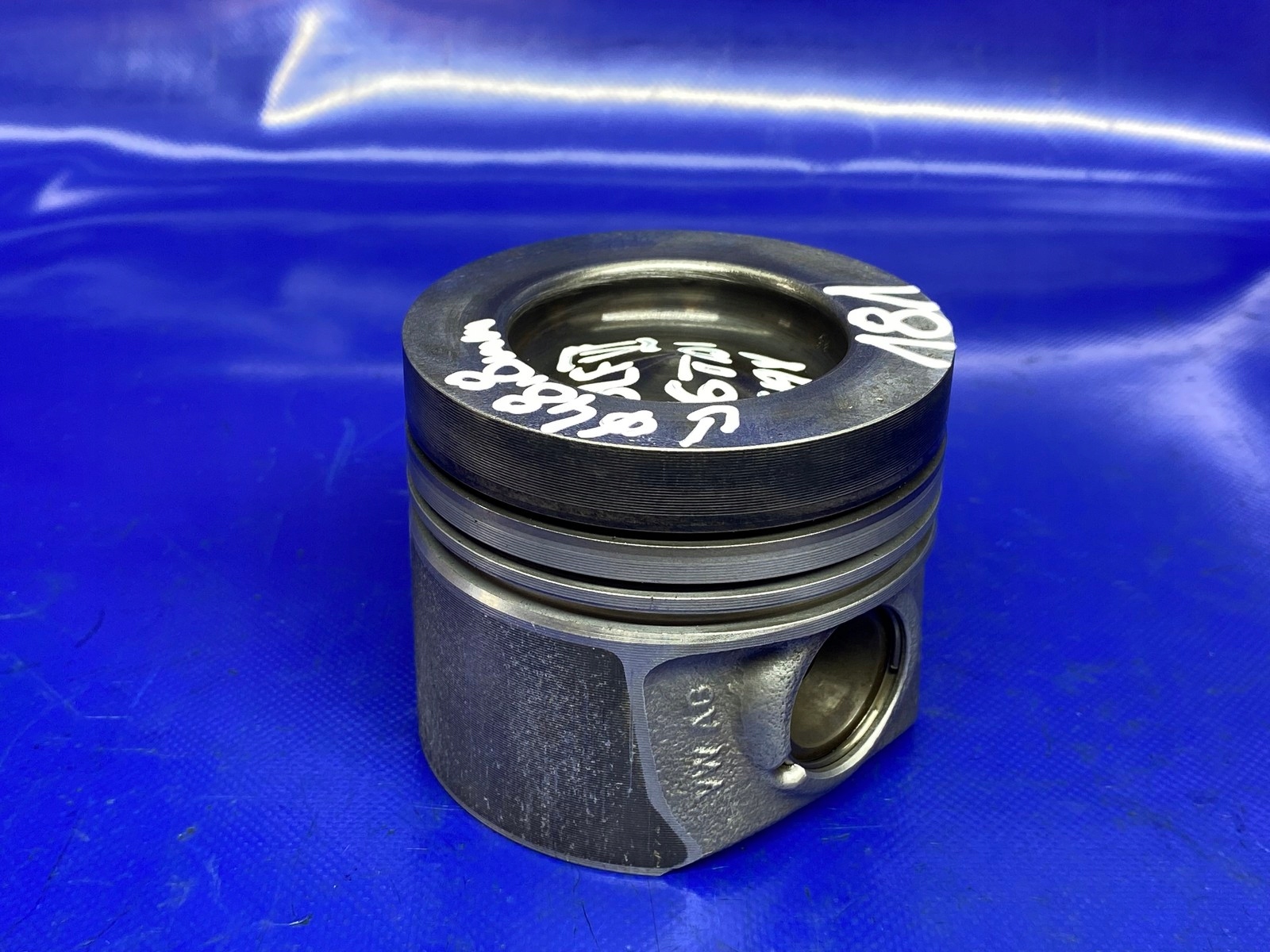 Piston VW Golf VI Skoda Seat Audi 1.6 TDI CAY image 2
