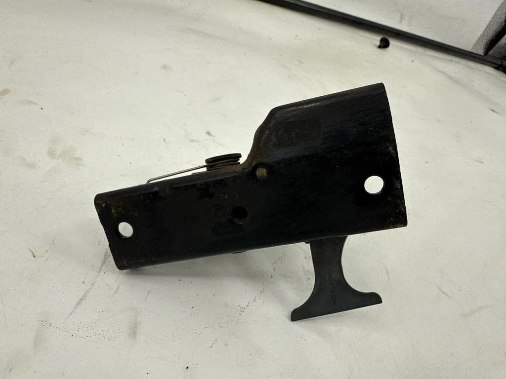Serrure de capot Mercedes E W211 A2118870227 image 4