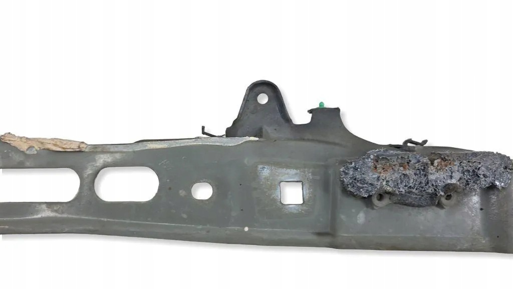 Renault Fender Bracket 8200268140 Used image 5