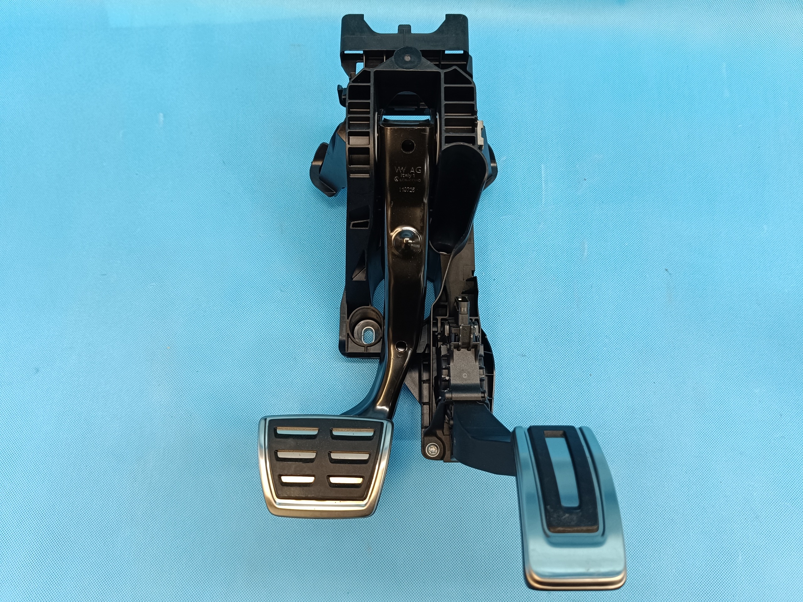 Support pédale accélérateur Skoda Octavia IV VRS image 2