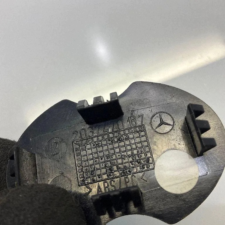 Finition couvercle coffre MERCEDES-BENZ E (W211) 2037470187 image 3