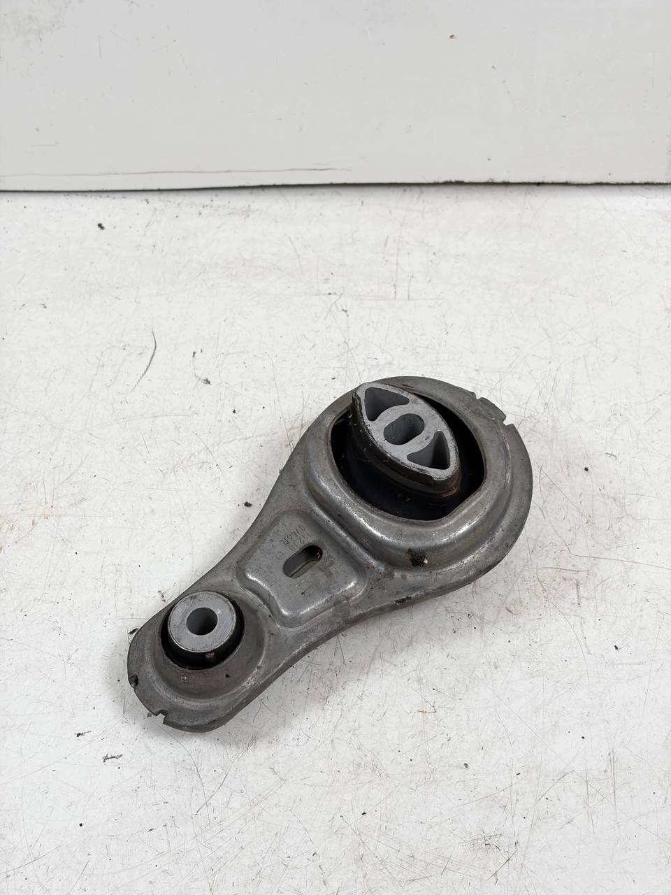 Engine Mount Master III Movano 112388746R Used image 2