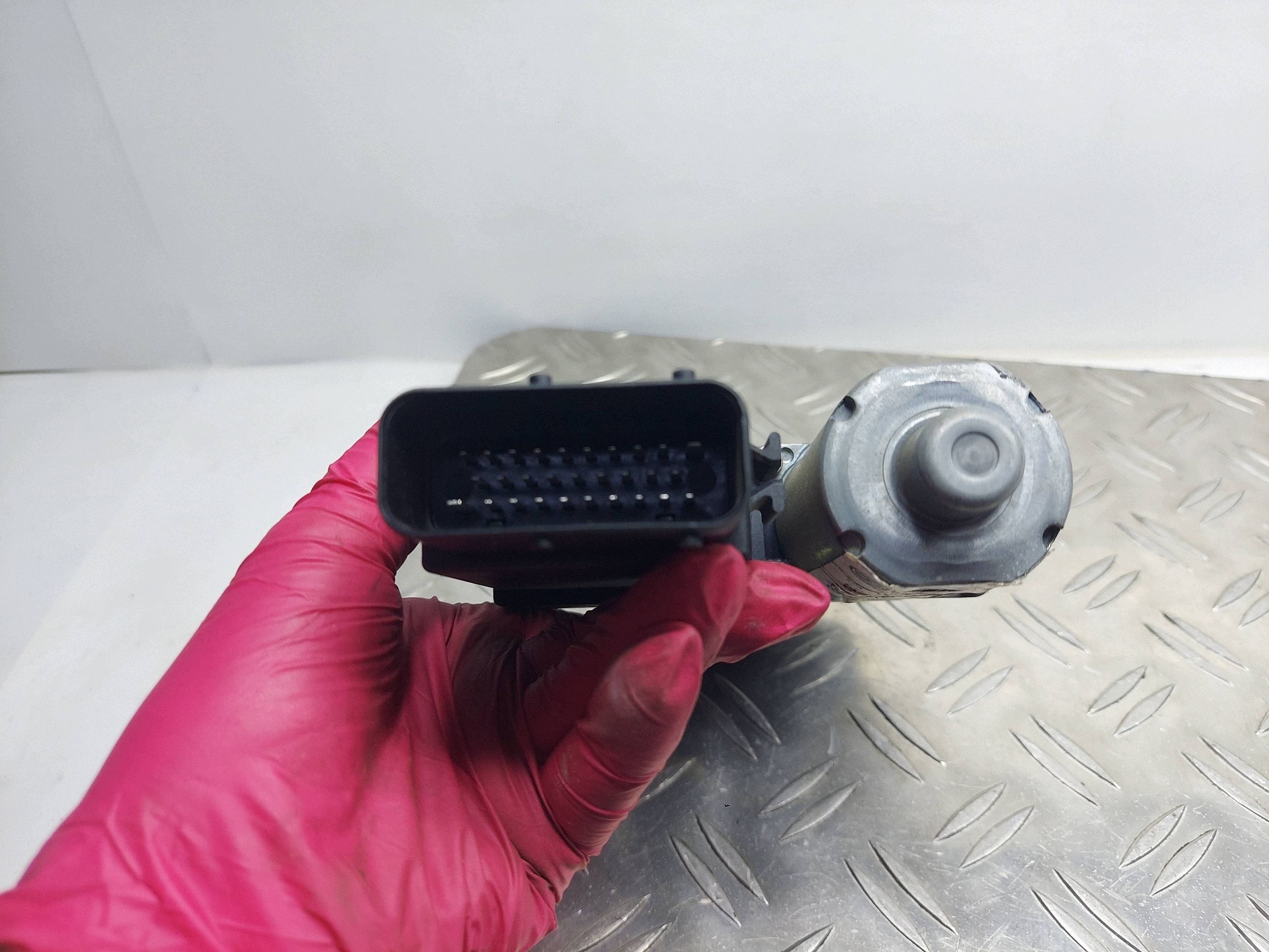 Motor de Vidro Esquerdo Dianteiro VW Passat B5 FL image 3