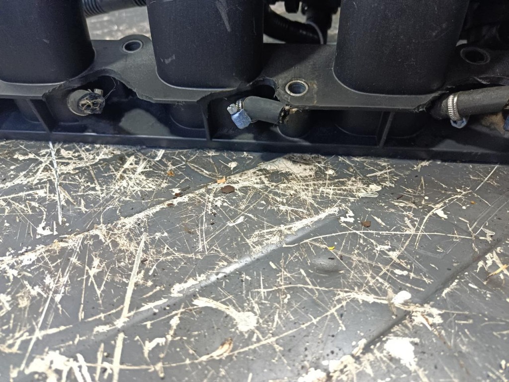 Collecteur d'admission BMW E90 2.5 N52B25A image 5