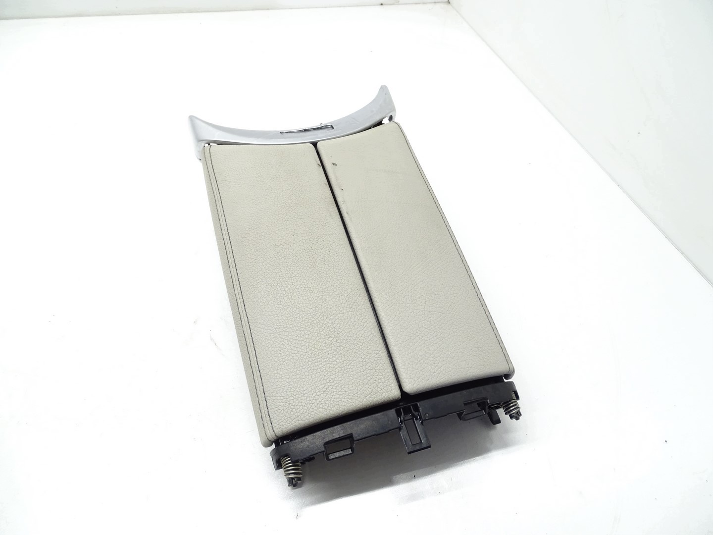 Mittelarmlehne Mercedes C-Klasse W205 2056800496 image 2