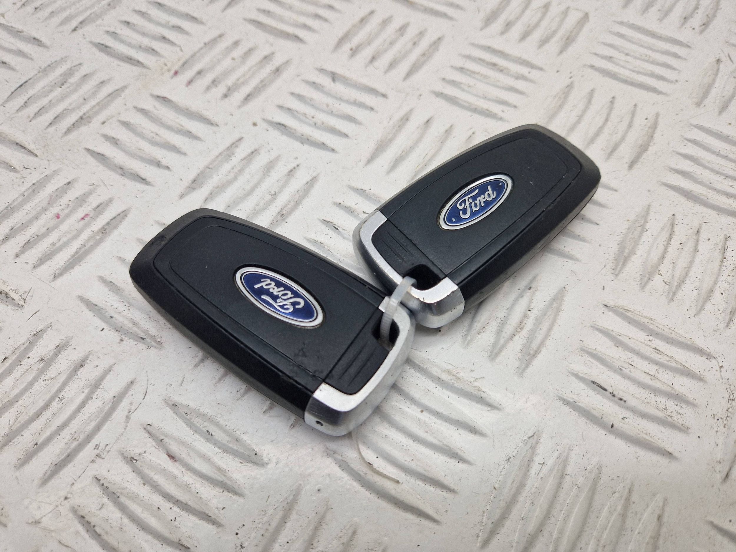 Ford S-MAX avain tai kortti UVY61927