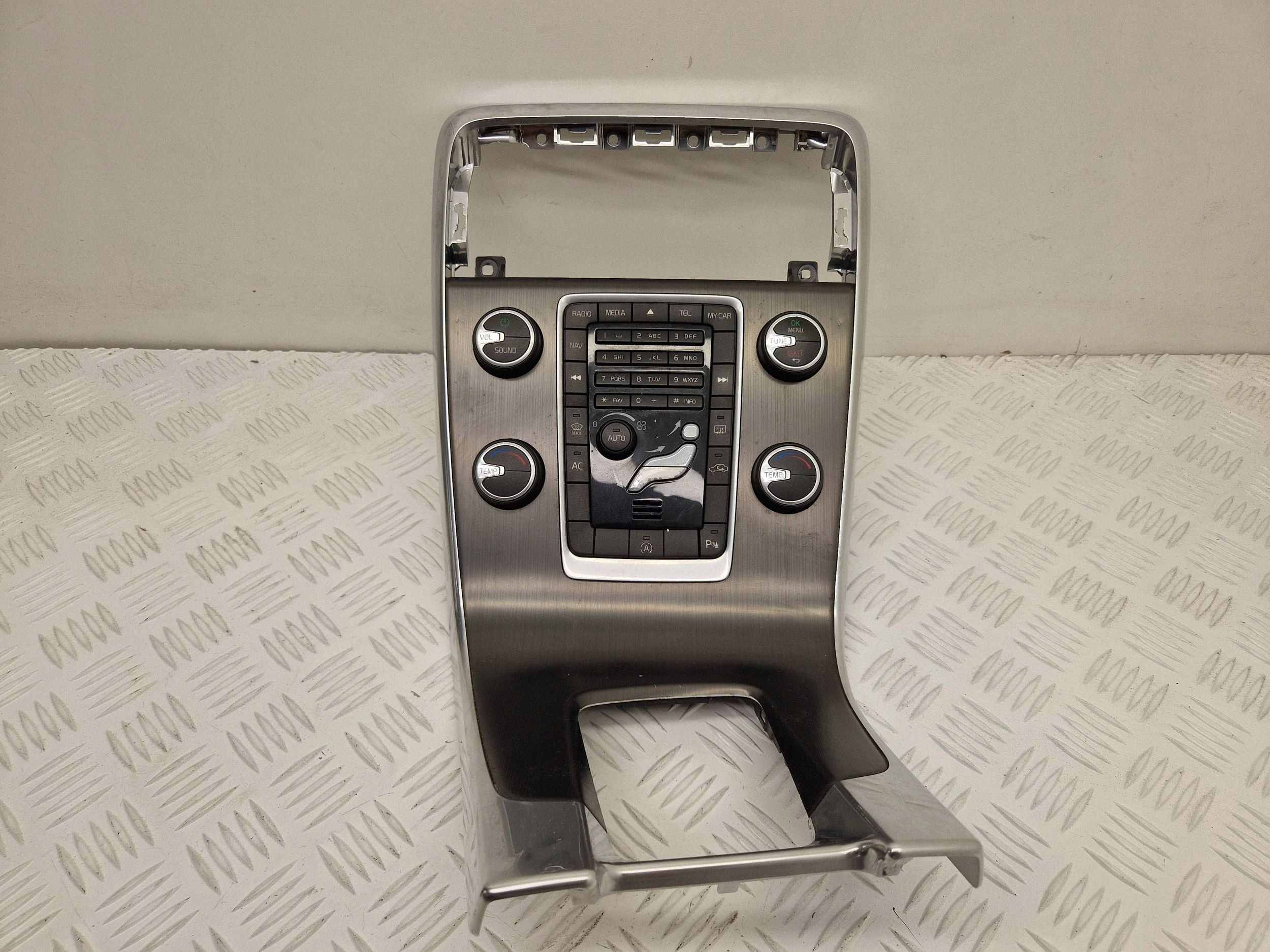 Panneau de climatisation Volvo V60 2012 (OEM 8632427) image 2