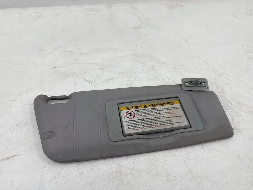 Solskydd fram höger Mercedes C W203 2003 A2038172520 image 2