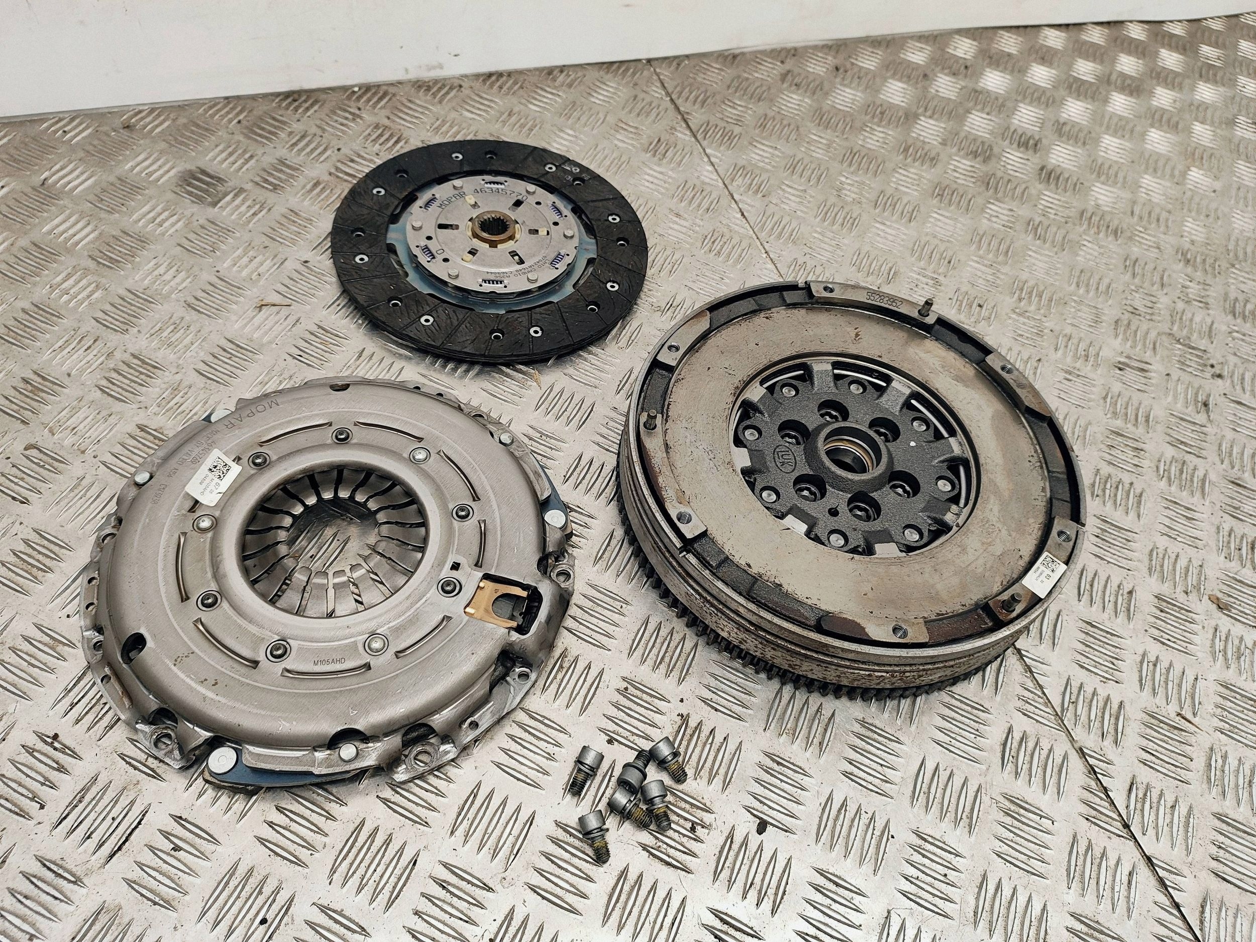 Kupplung komplett mit Zweimassenschwungrad Jeep Renegade 1.6 M-Jet image 2