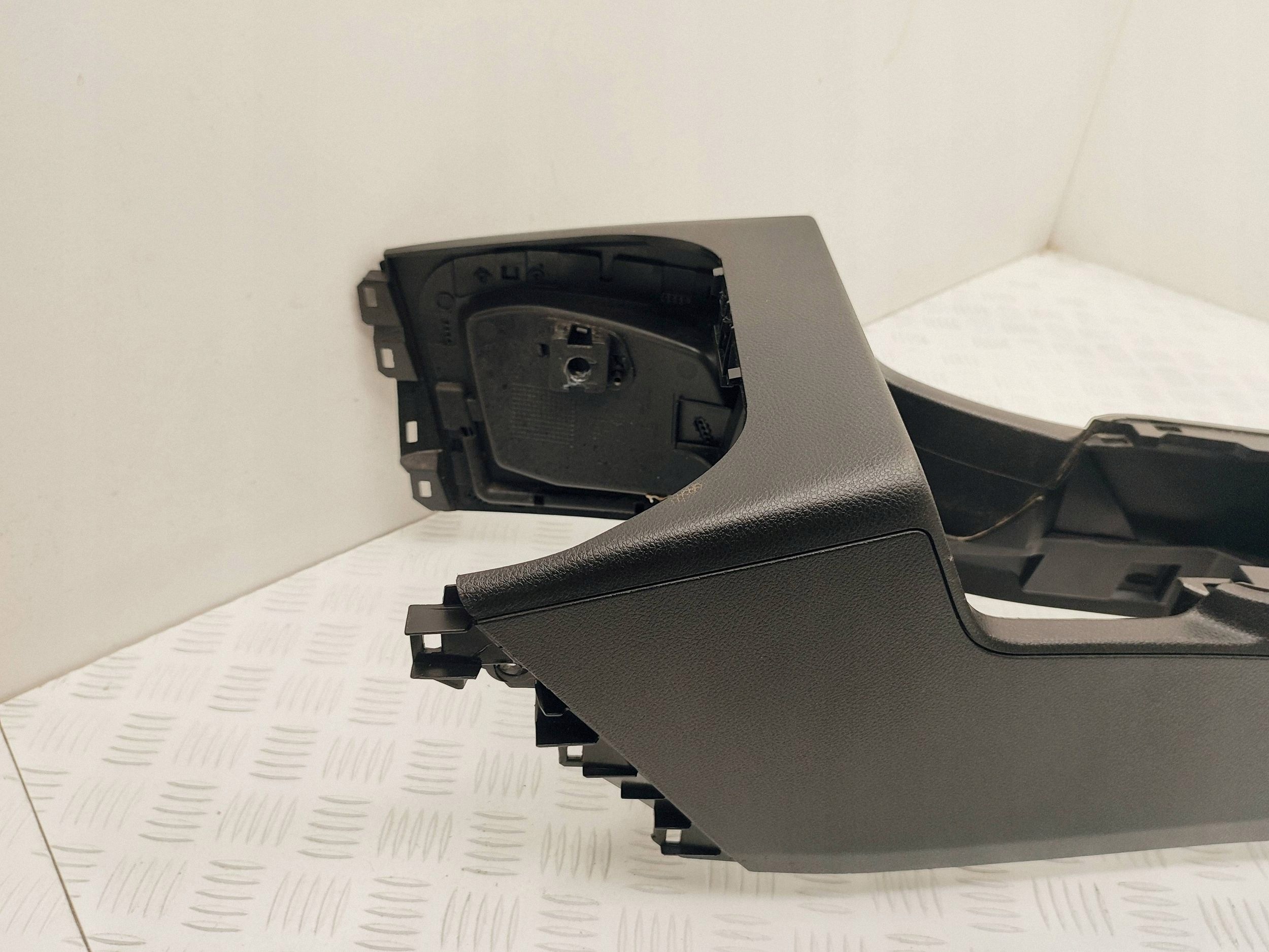 Tunnel de console Jeep Renegade complet - OEM 735664227 image 6
