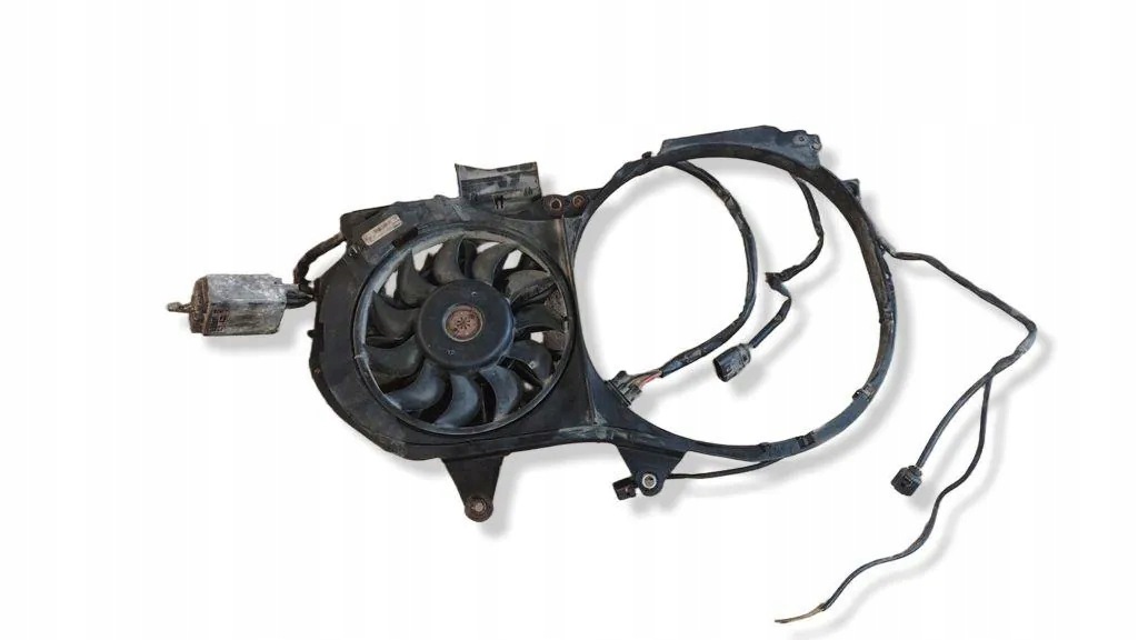 Audi A4 B6 Radiateurventilator 2.5 TDI 120kW 2003 image 2