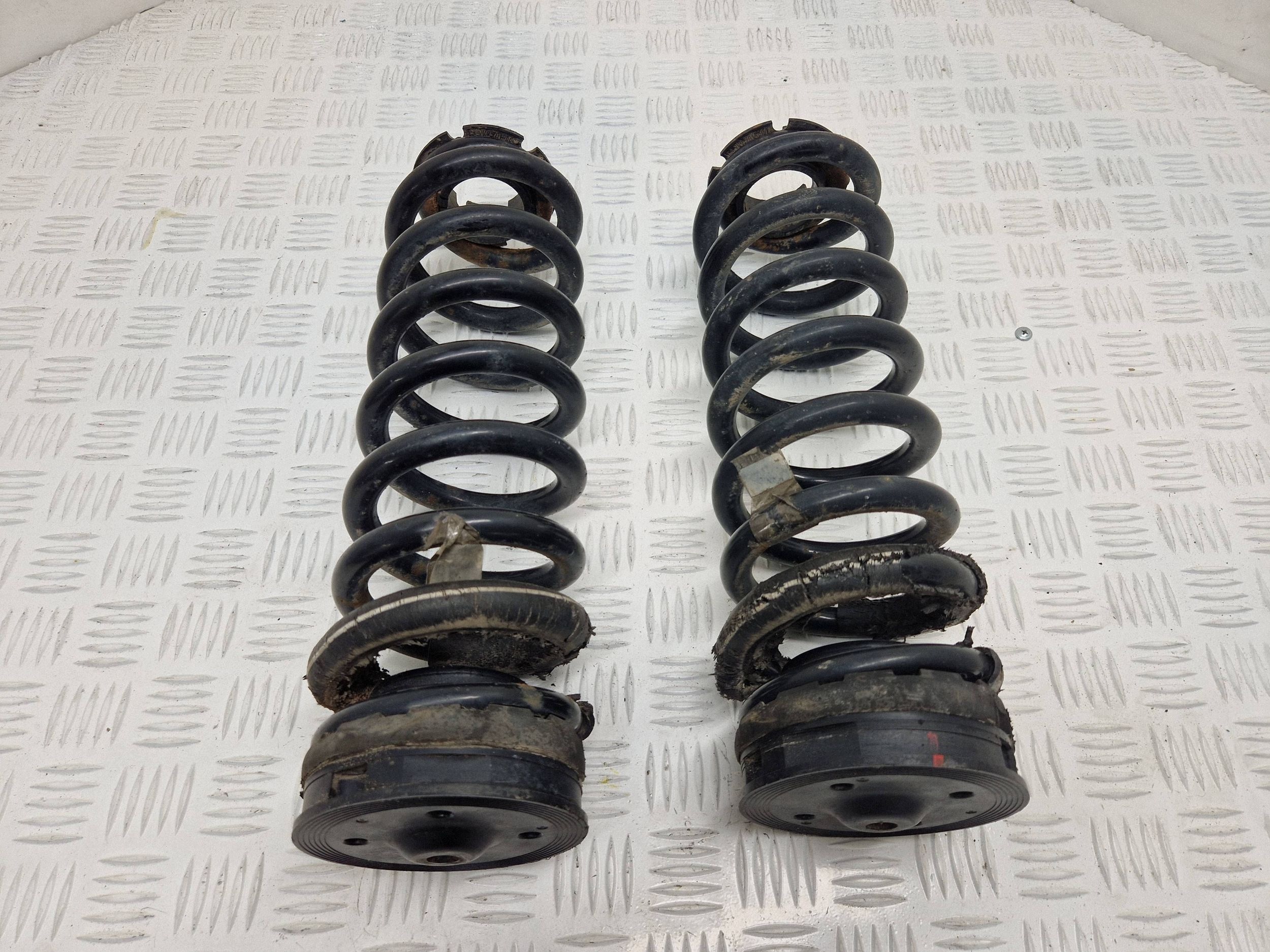 Ressort arrière Mercedes ML W164 UVY60972 image 2