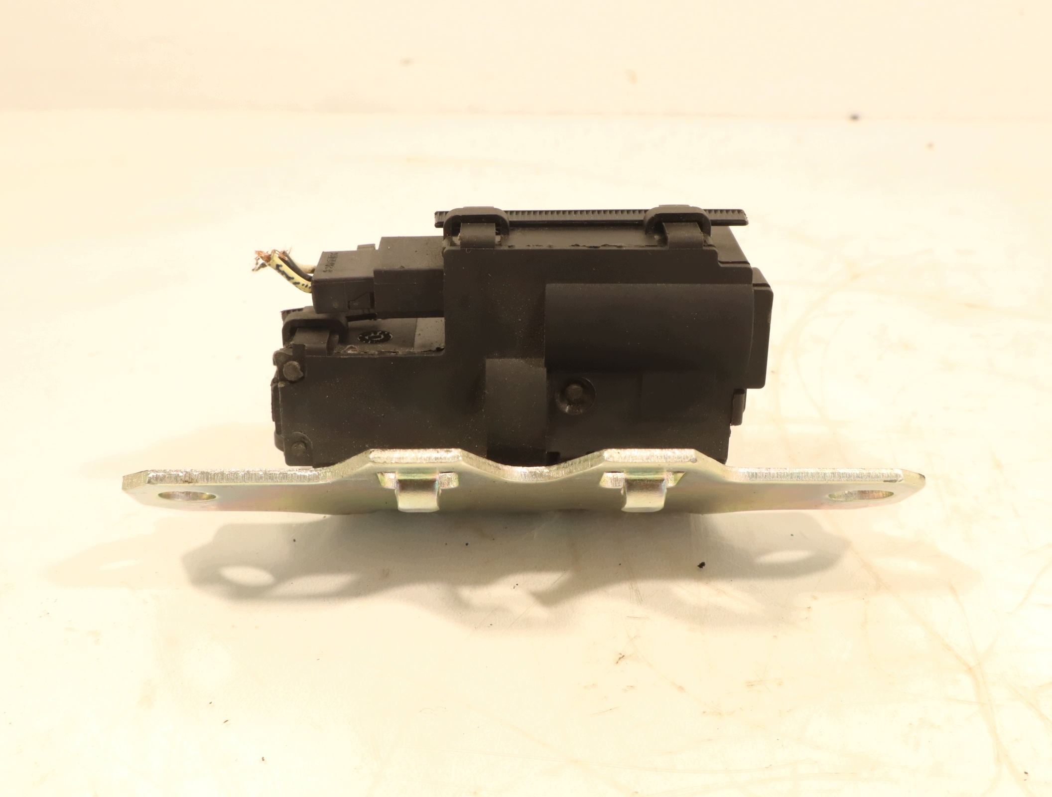 Serrure de hayon Opel Insignia A (Q11235) image 3