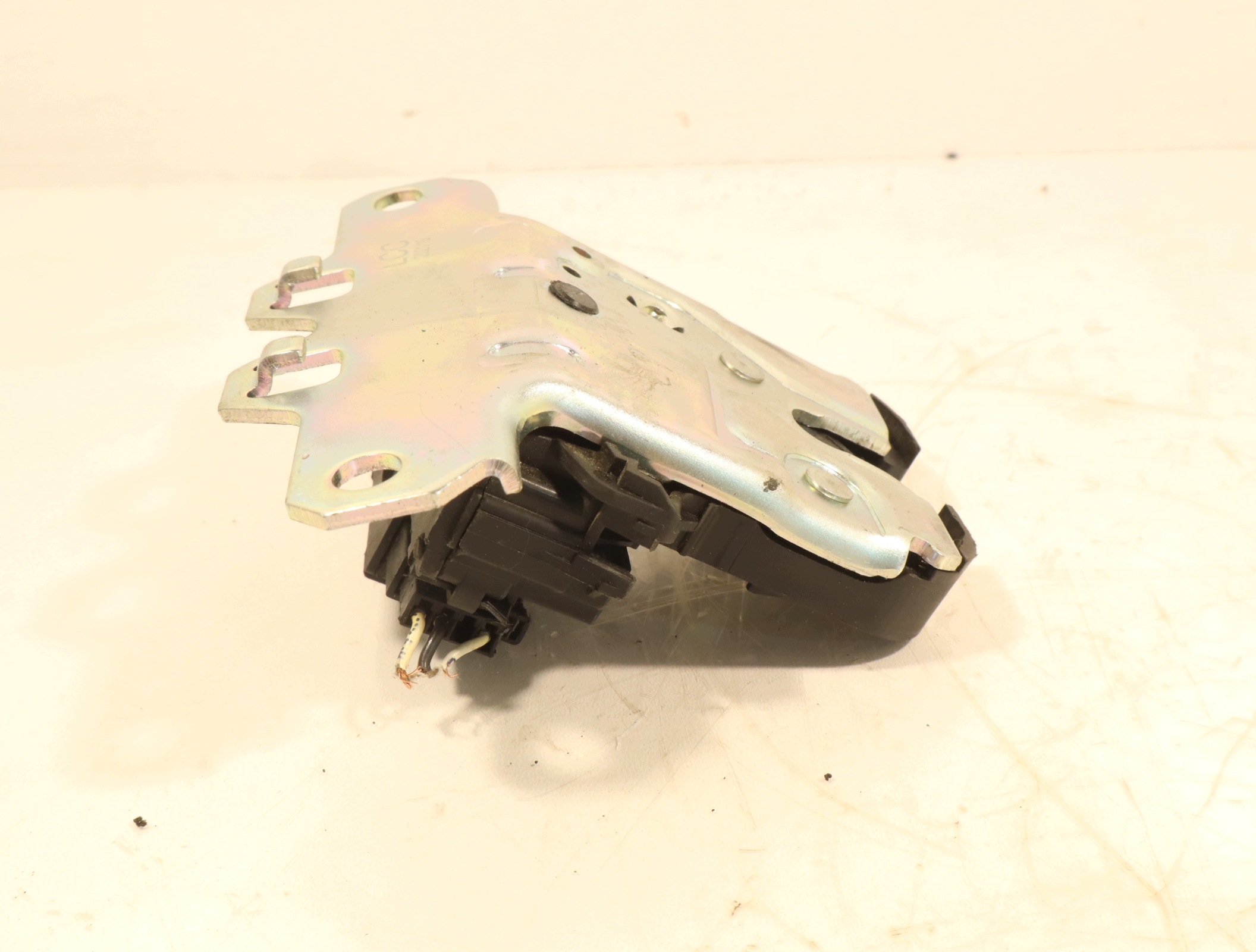 Serrure de hayon Opel Insignia A (Q11235) image 5