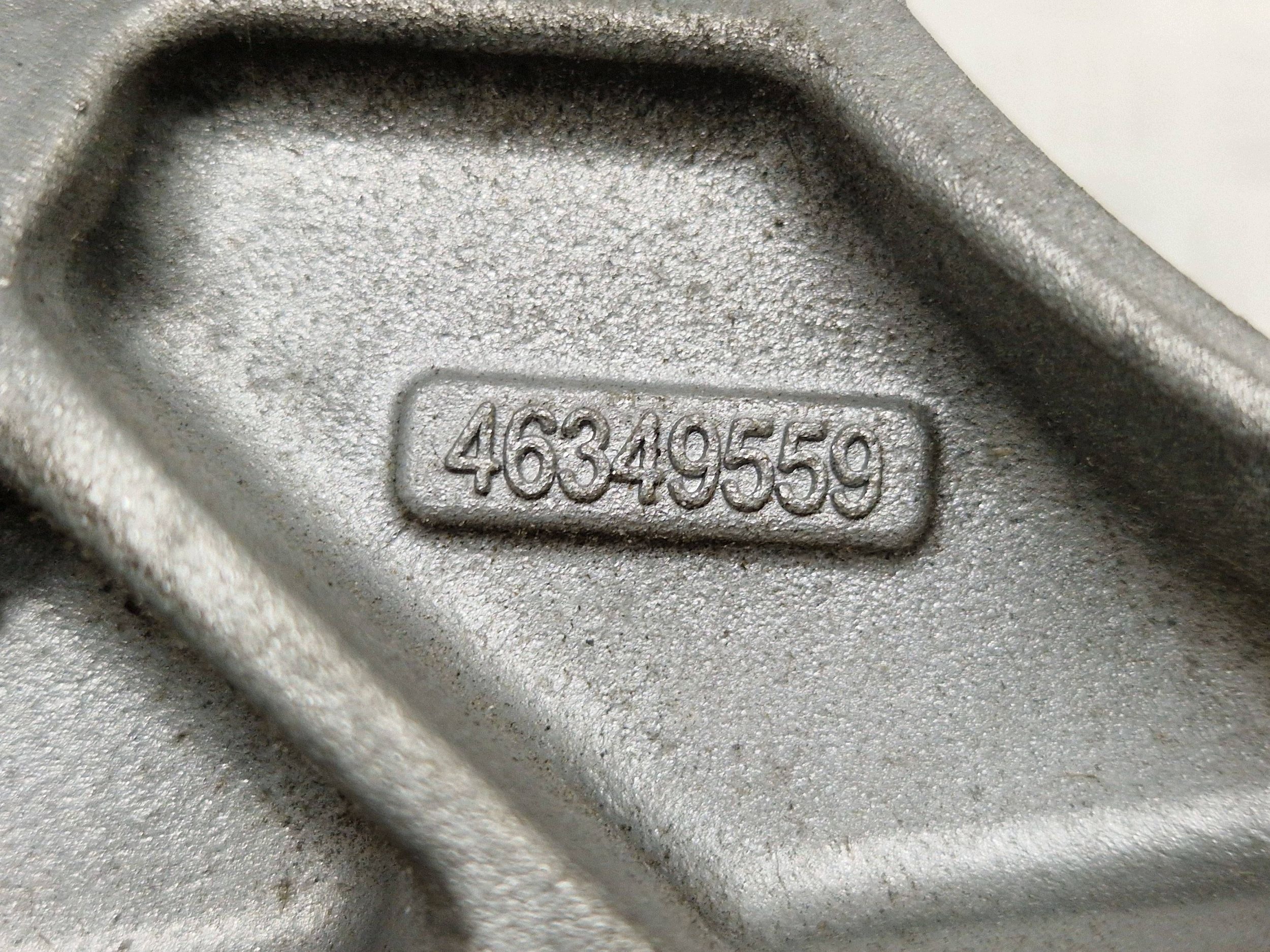 Fixation Pompe à Carburant Jeep Renegade 46349559 image 8