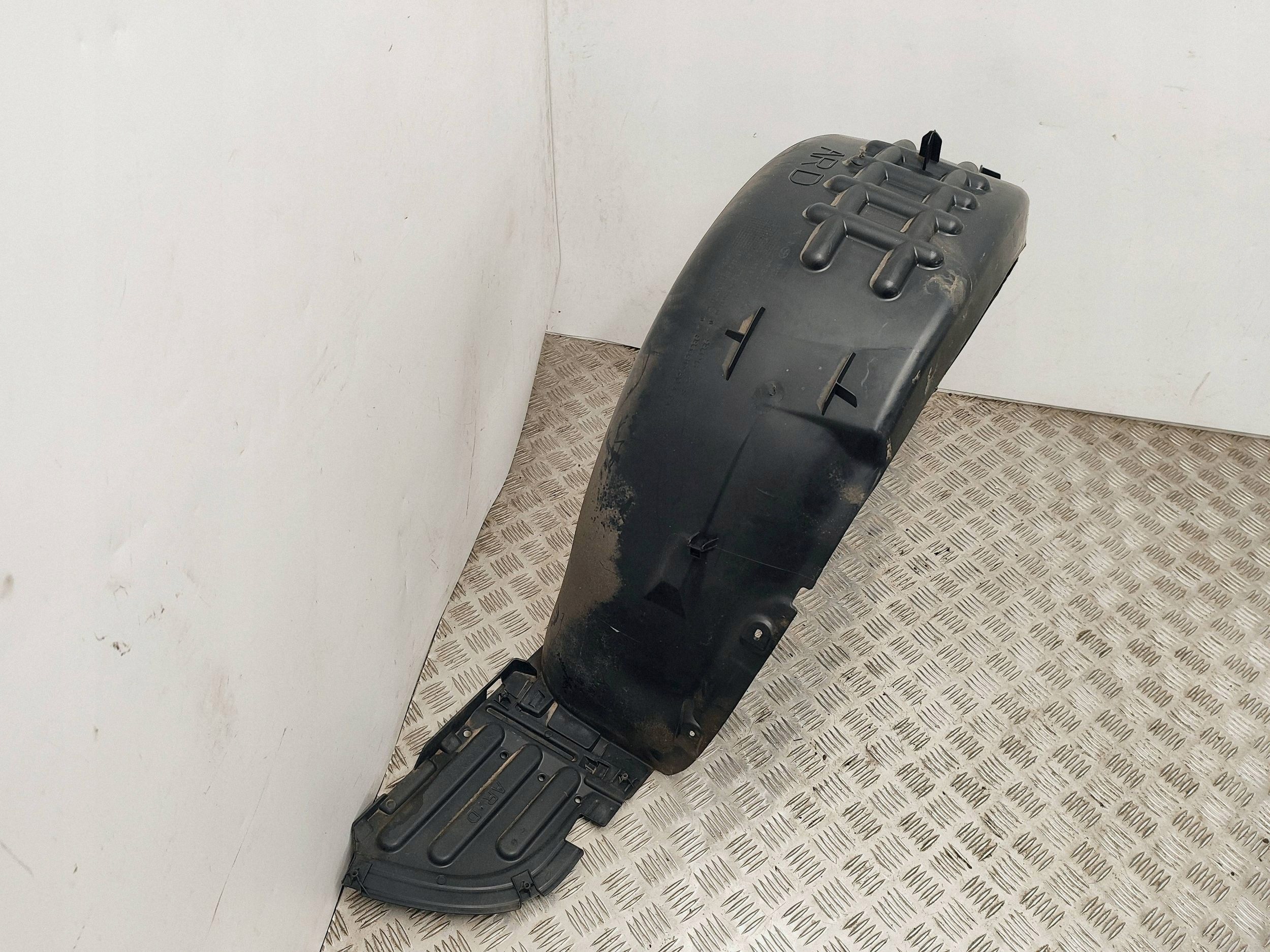 Takalokasuoja oikea Expert III Jumpy III Proace II