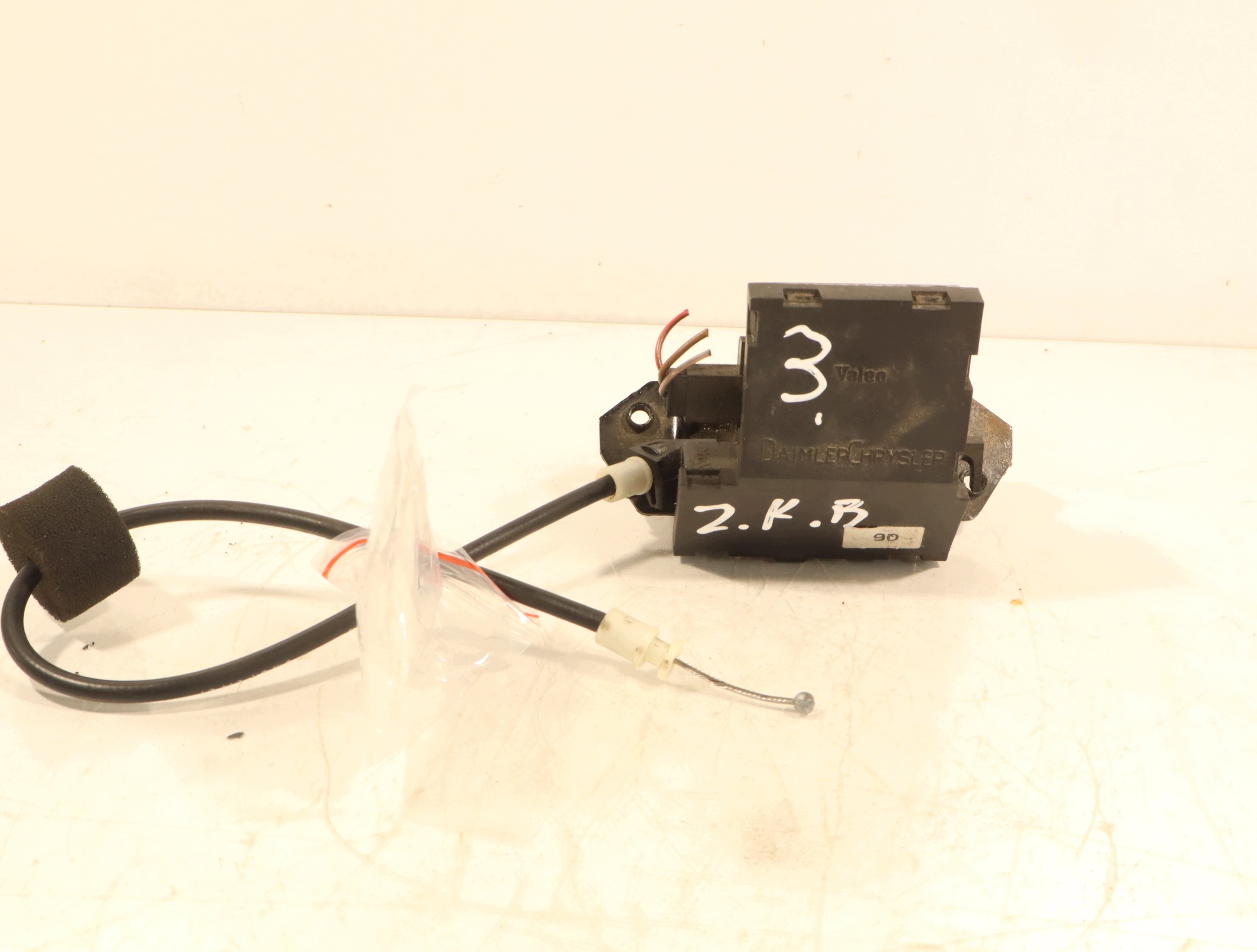 Serrure de coffre Mercedes W211 A1717500035 image 2