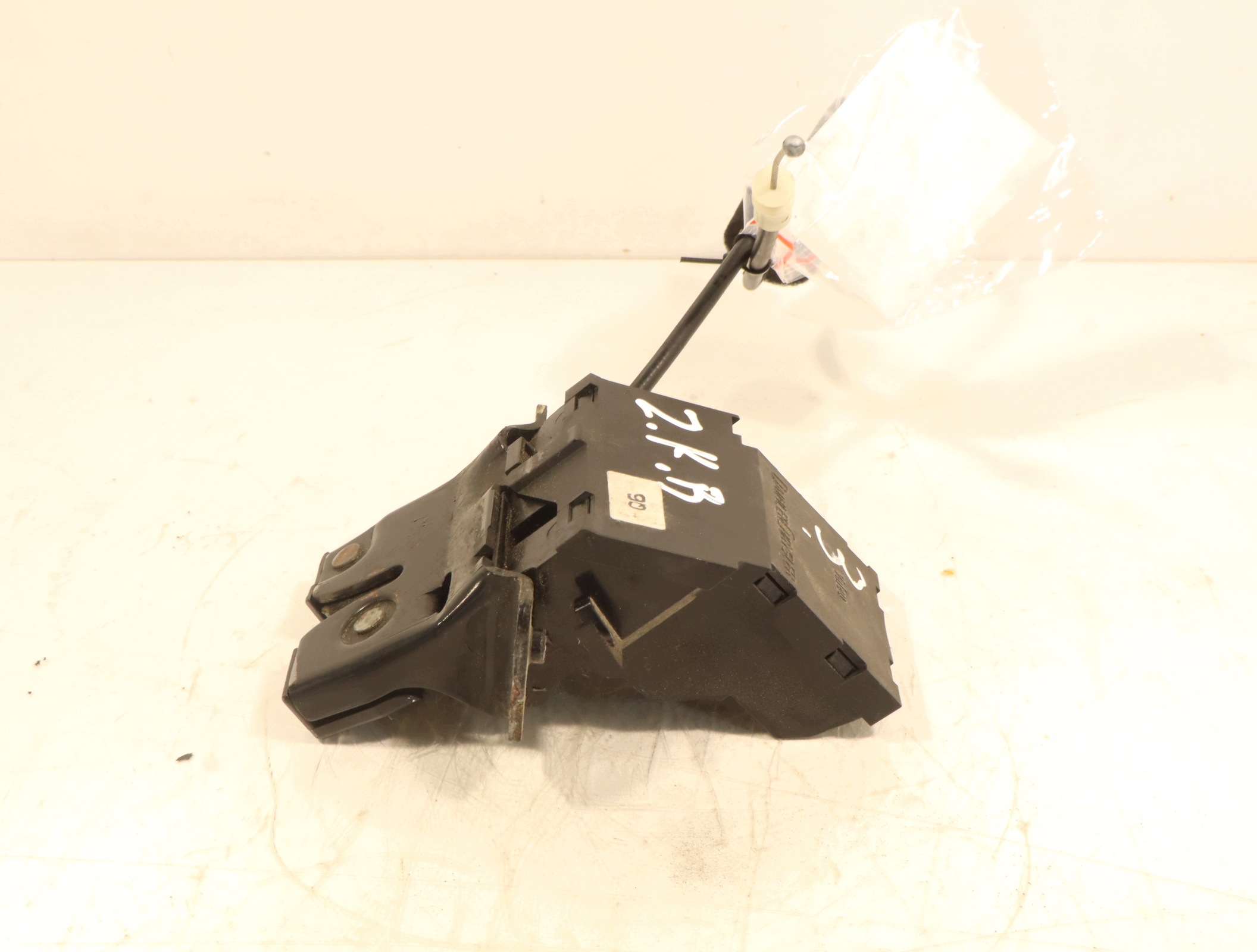 Serrure de coffre Mercedes W211 A1717500035 image 3