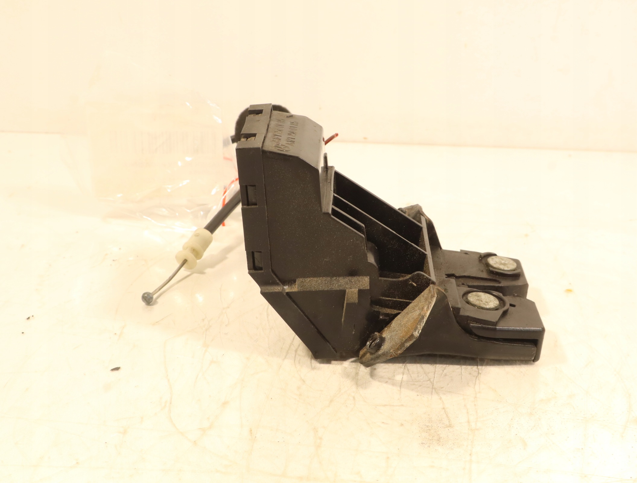 Serrure de coffre Mercedes W211 A1717500035 image 6