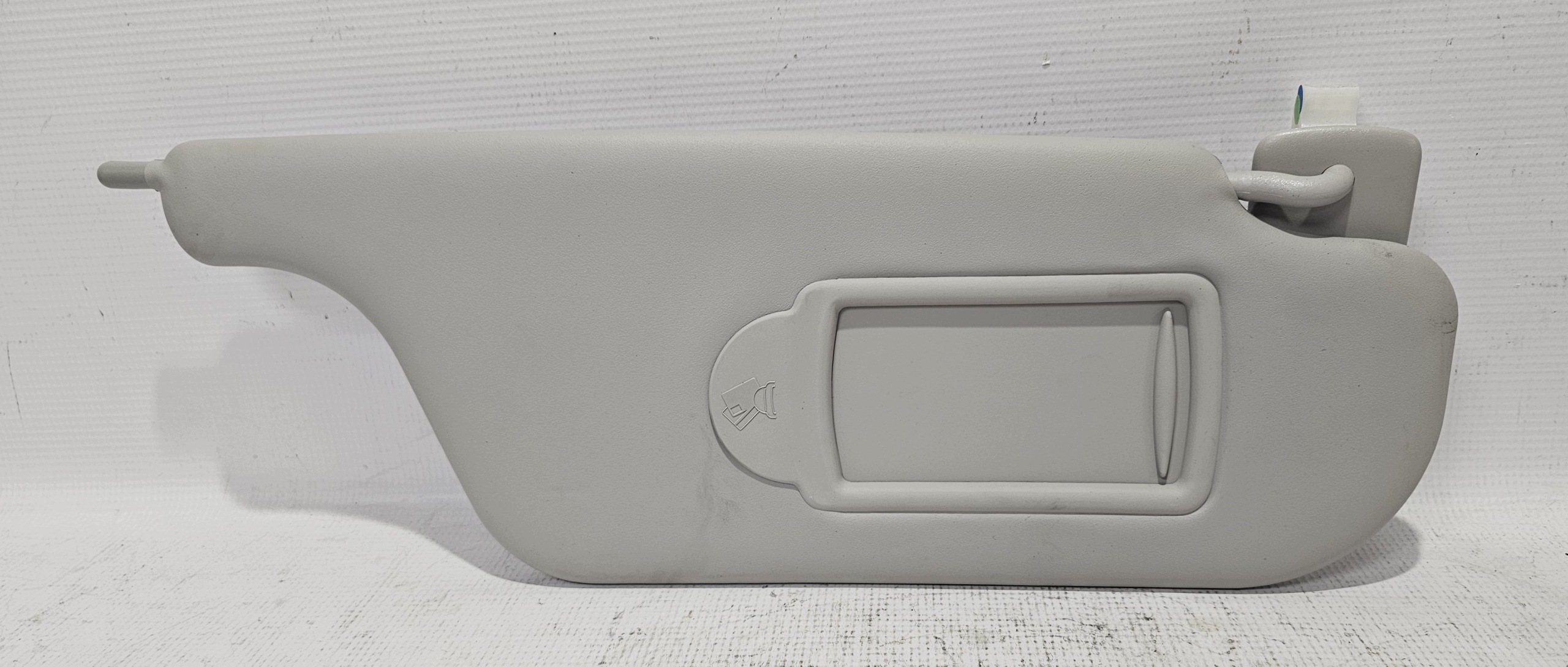 Solskydd höger Renault Clio III 8200294234 image 2