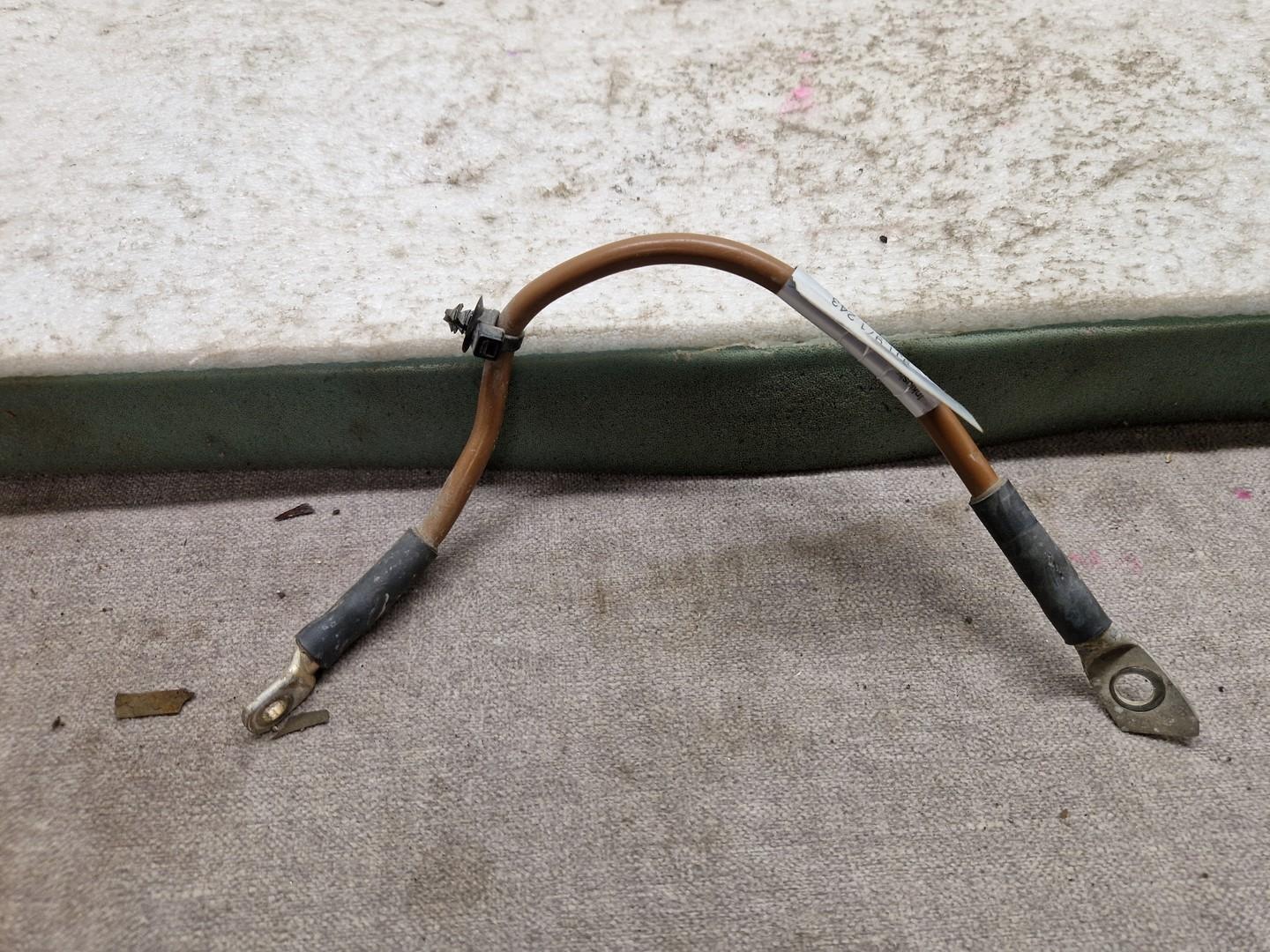 Porsche Taycan akun kaapeli miinus 9J1971243